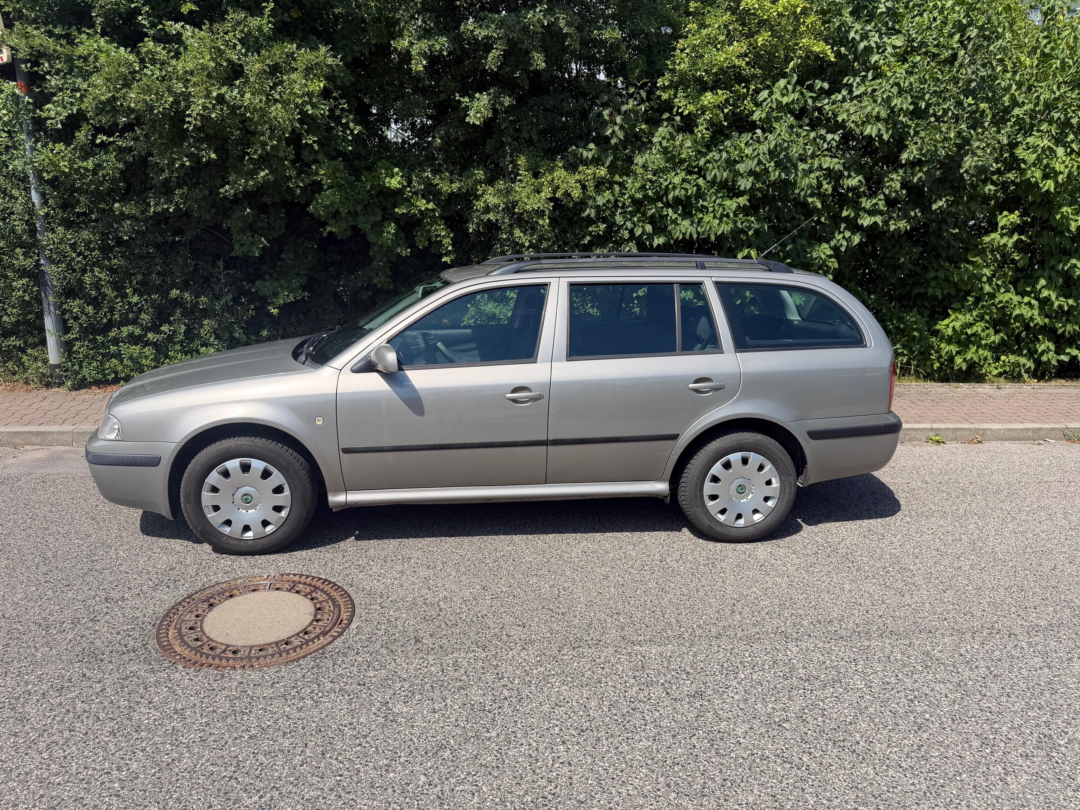 Škoda Octavia, 1,6i/ 75kw Tour Nová STK - fotka 2