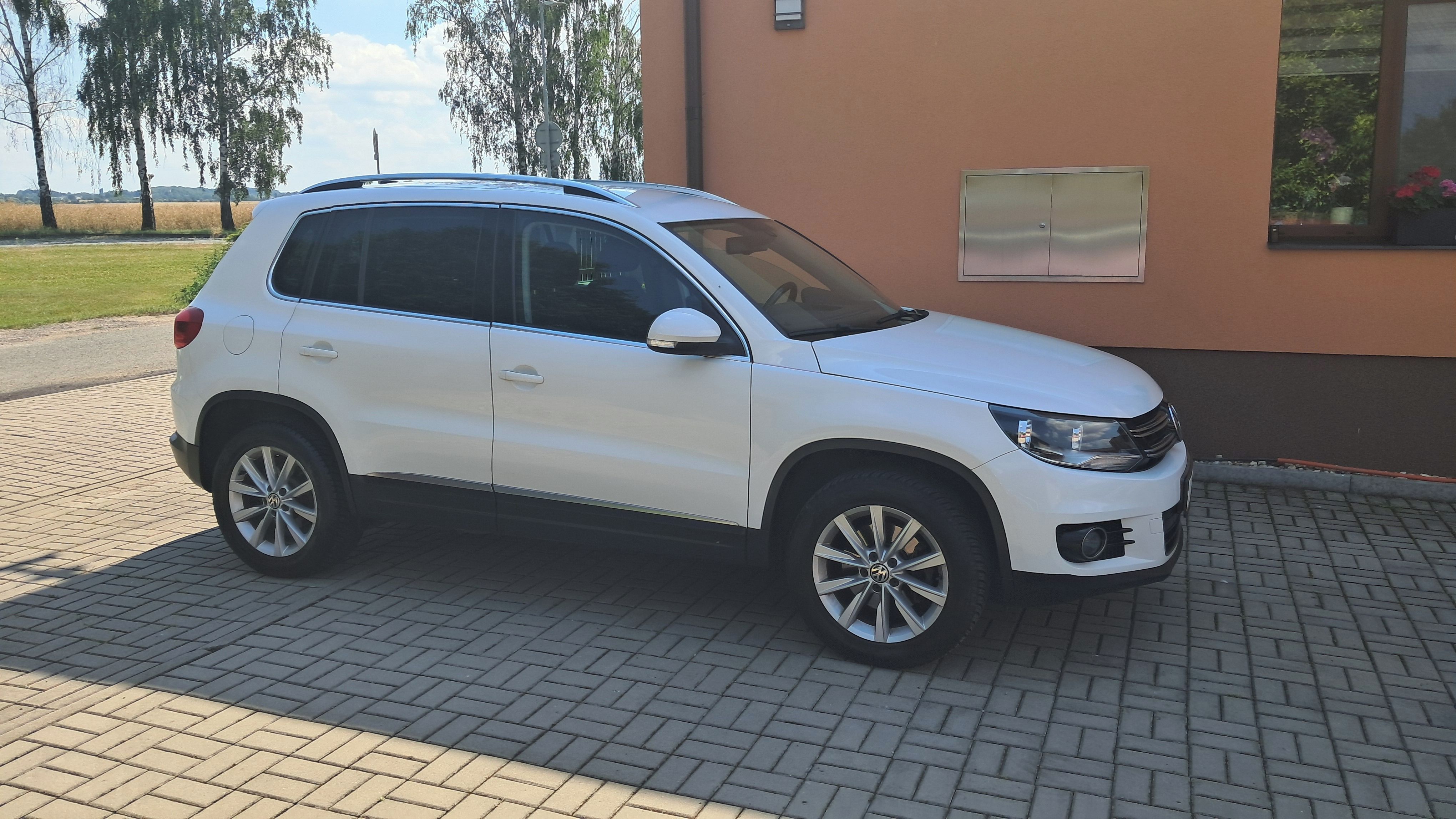 Volkswagen Tiguan, 2.0 TDI / 103KW DSG 4x4 SPORT - fotka 6