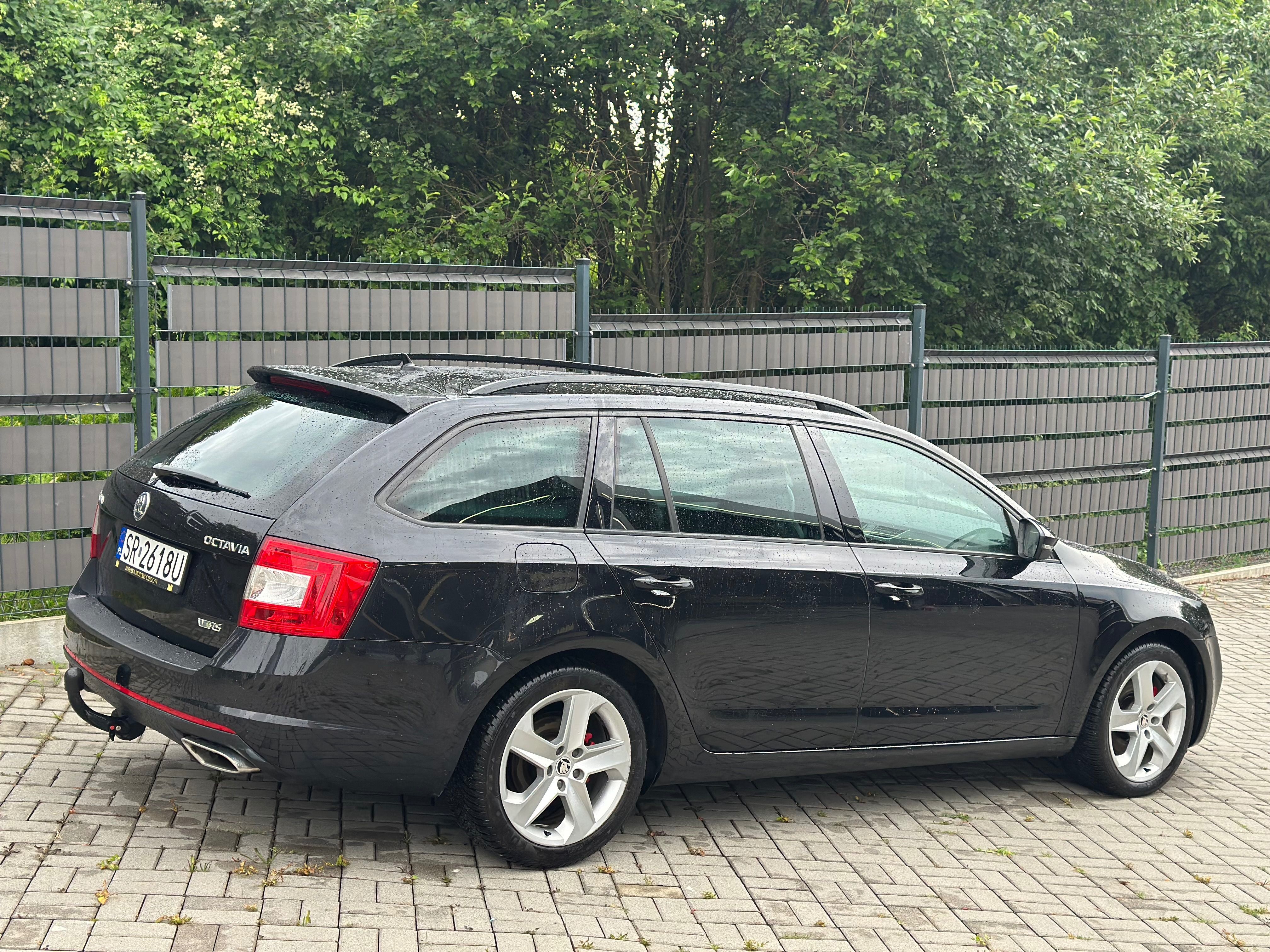 Škoda Octavia, 2.0 TDI(GREEN TEC) DSG RS - fotka 3