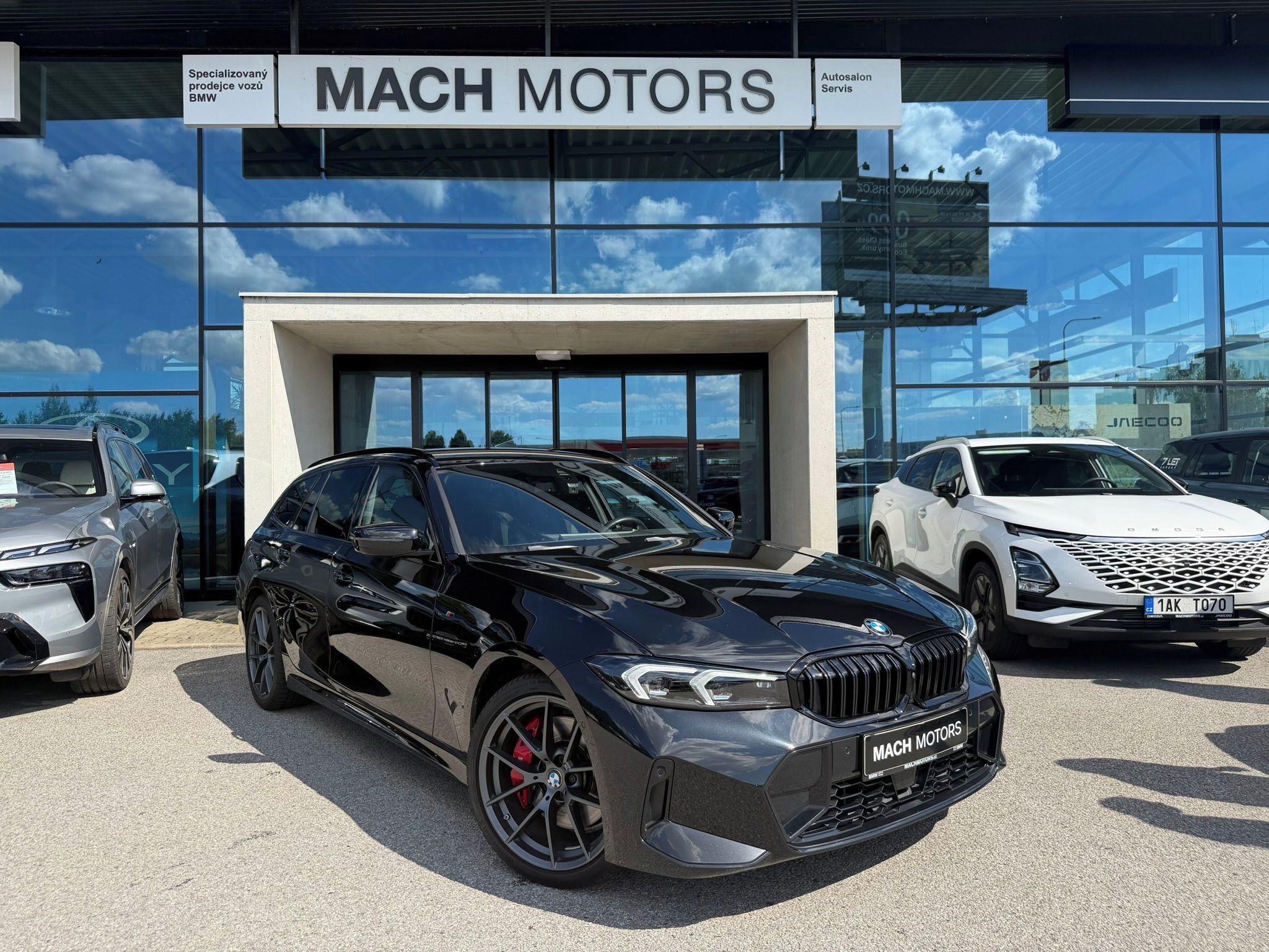 BMW Řada 3, 330d xDrive Touring - fotka 2