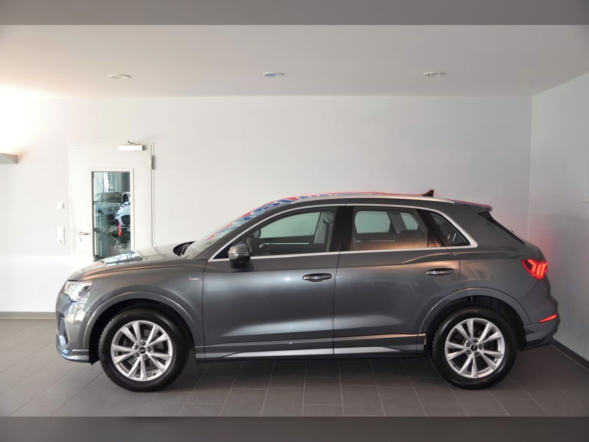 Audi Q3, 35TFSI S-Line Ad.Temp LED AC - fotka 3