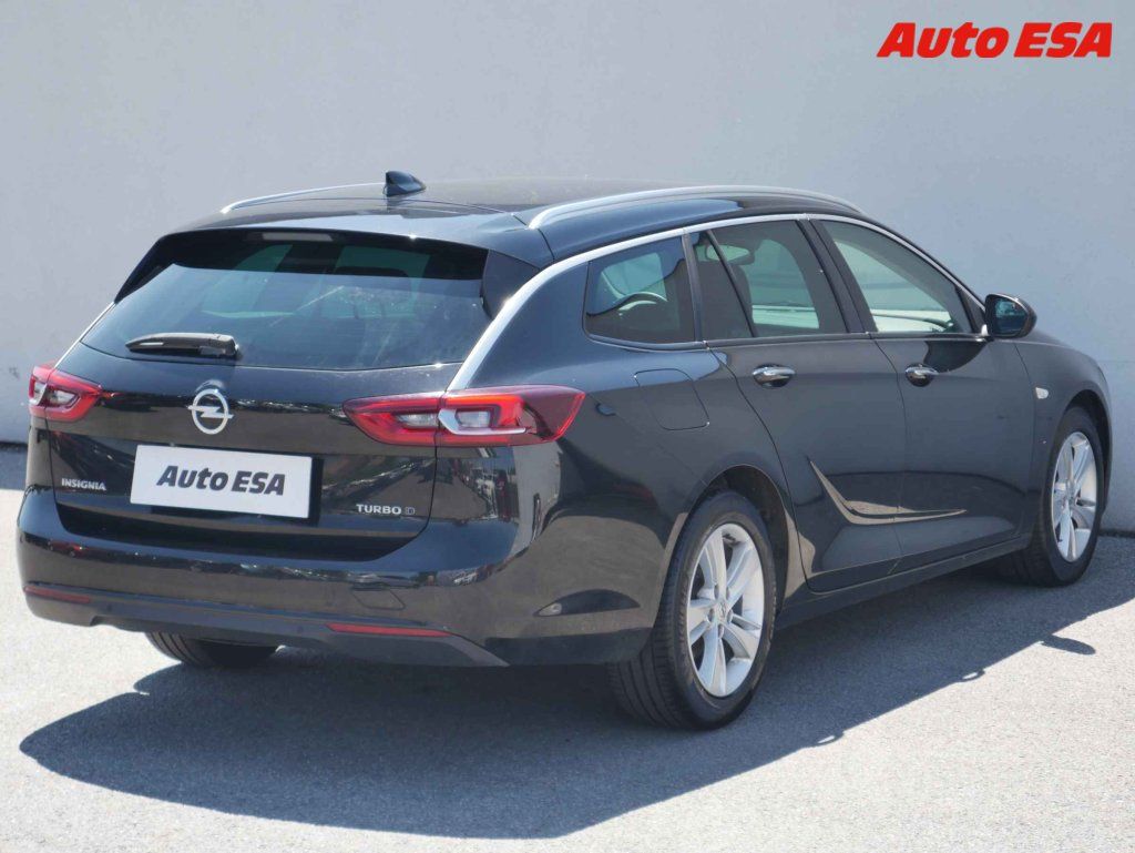 Opel Insignia, 2.0DTi Sports Tourer - fotka 4