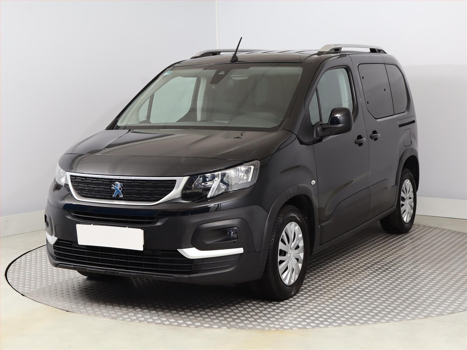 Peugeot Rifter, 1.5 BlueHDi, Active, 5Míst - fotka 2
