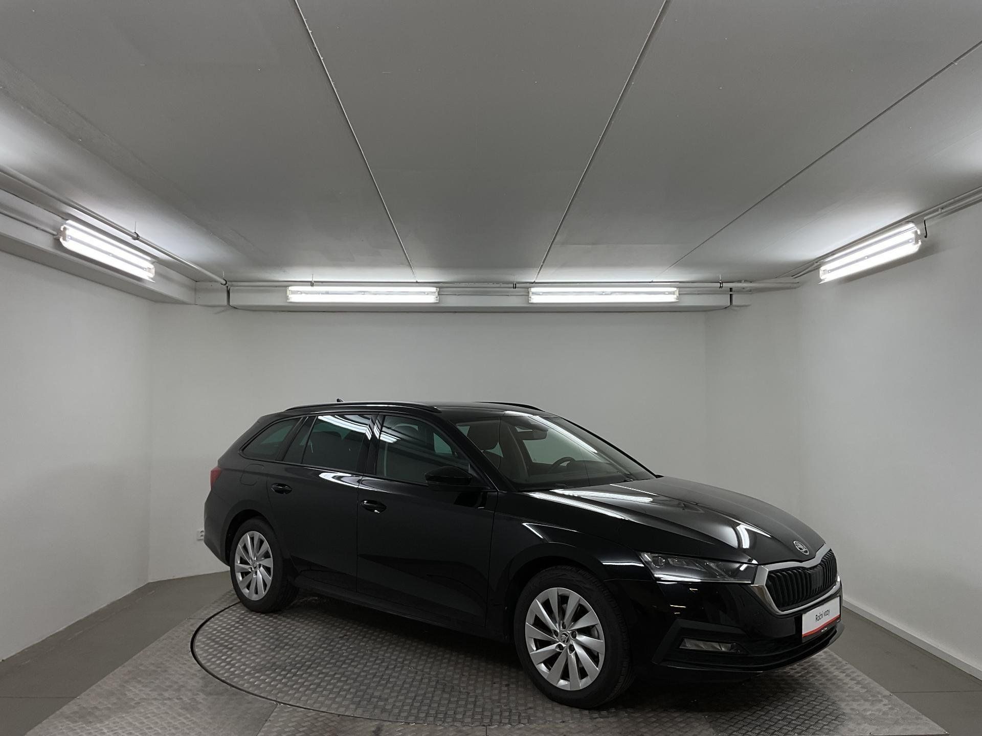 Škoda Octavia, 2.0 TDI 110kW Fresh Combi DSG - fotka 6