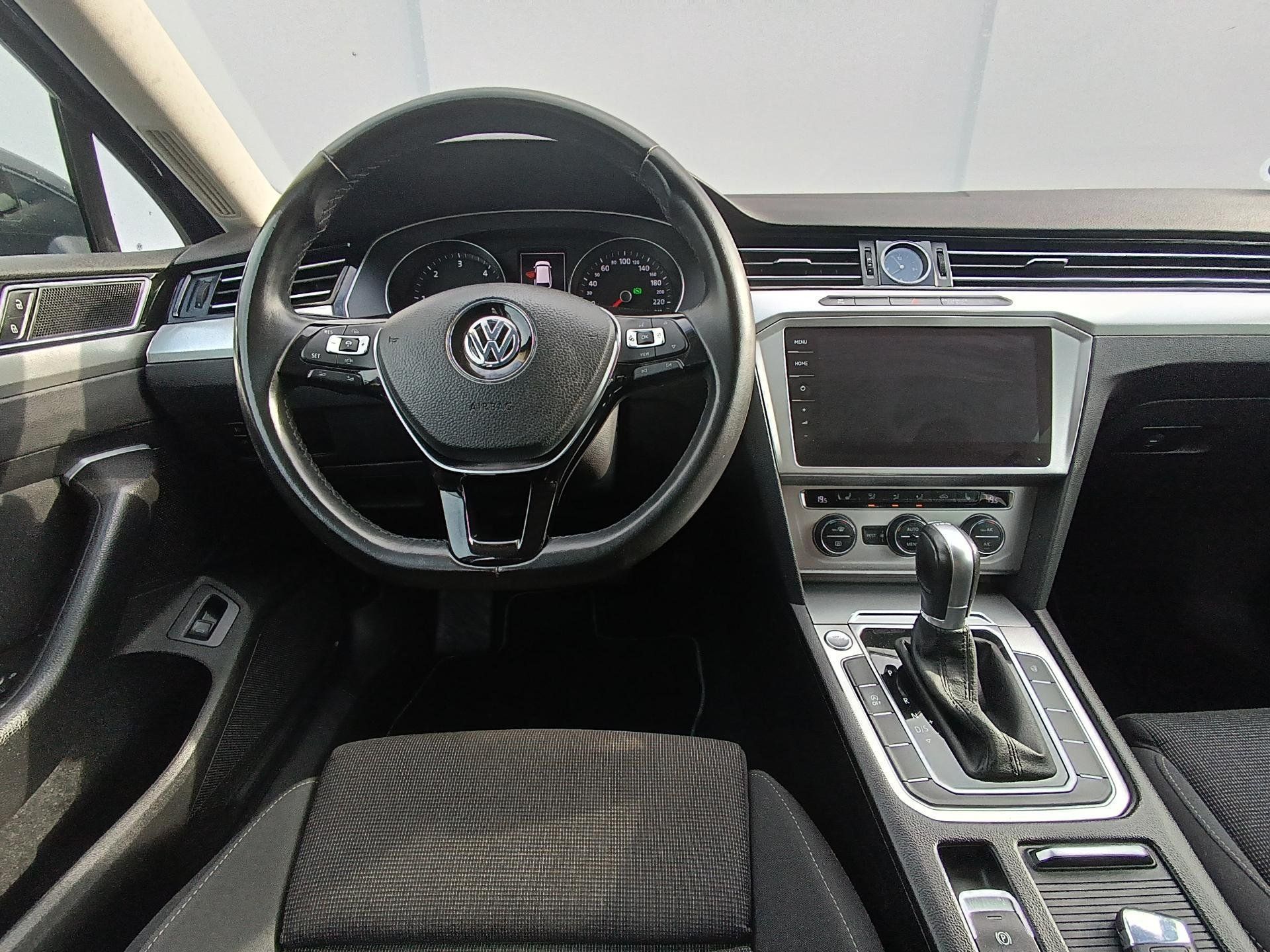 Volkswagen Passat, Passat Comfort Var. 2,0TDi / - fotka 5