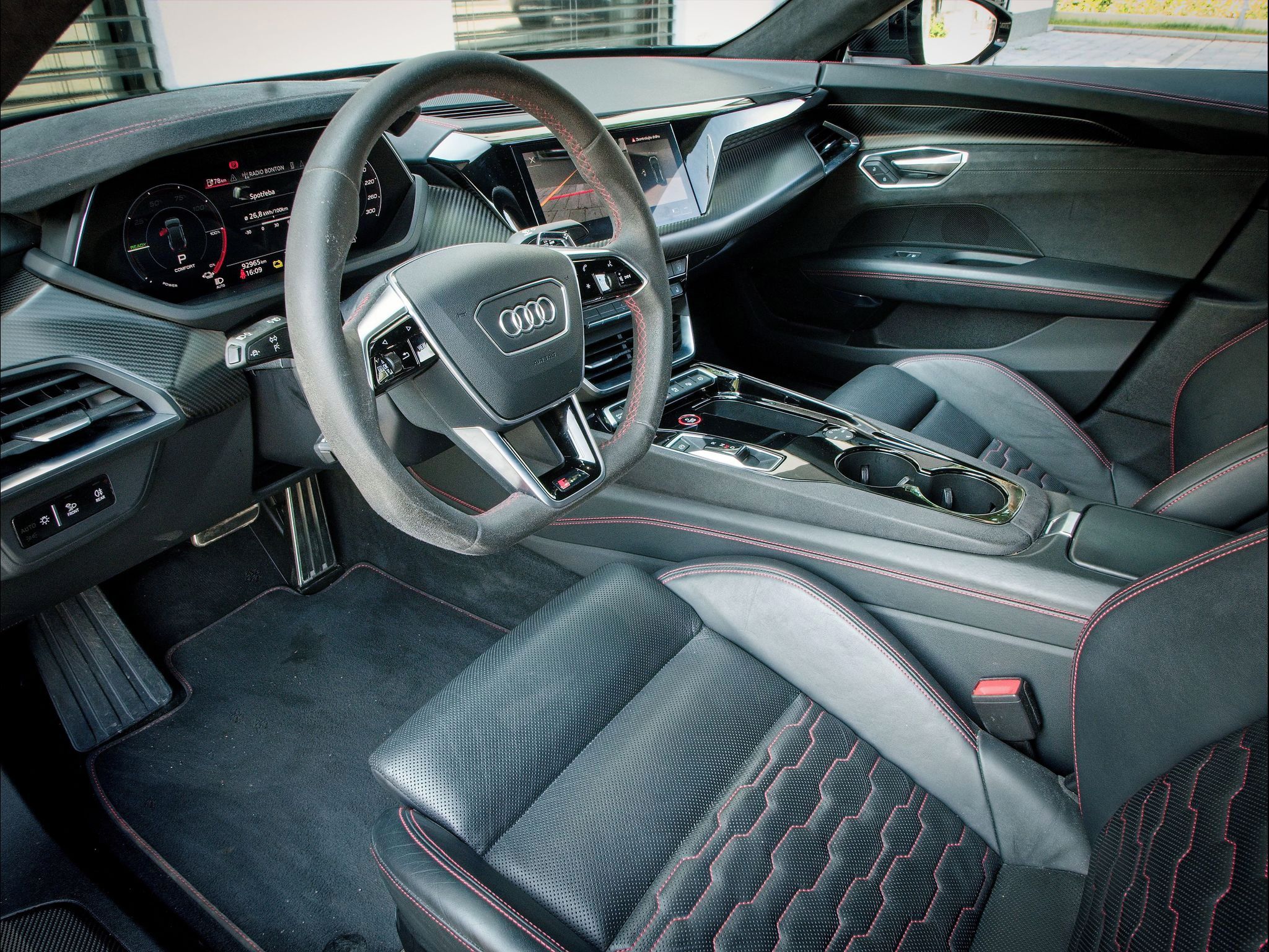 Audi RS e-tron GT, Laser, B&O, natáčení kol, masá - fotka 5
