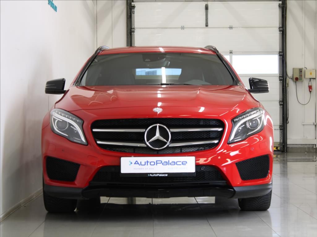 Mercedes-Benz GLA, 2,0 250 4M AMG paket Kam.ČR - fotka 2