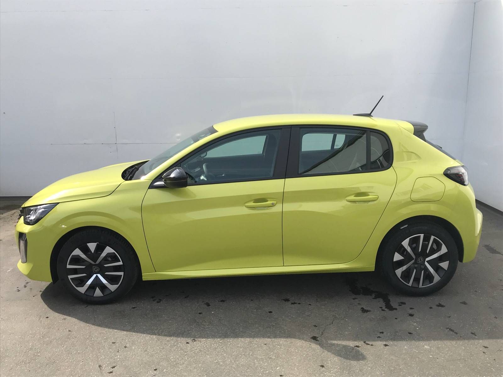 Peugeot 208, STYLE S&S MAN6 1,2 PureTech - fotka 2