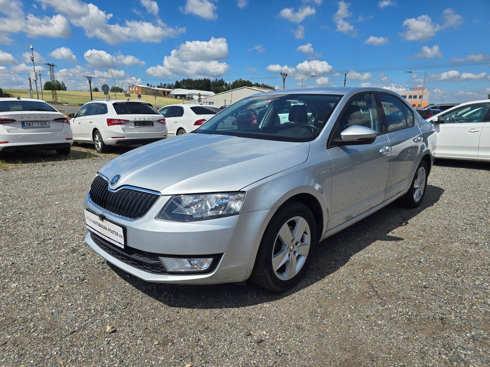 Škoda Octavia, 1.6 TDi 77KW DSG Ambition - fotka 3