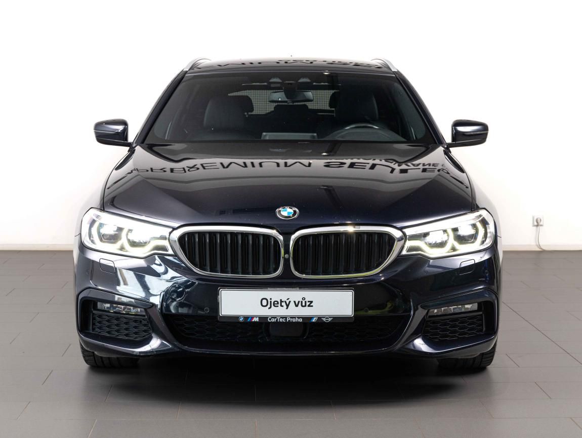 BMW Řada 5, 530d xDrive Touring - fotka 6