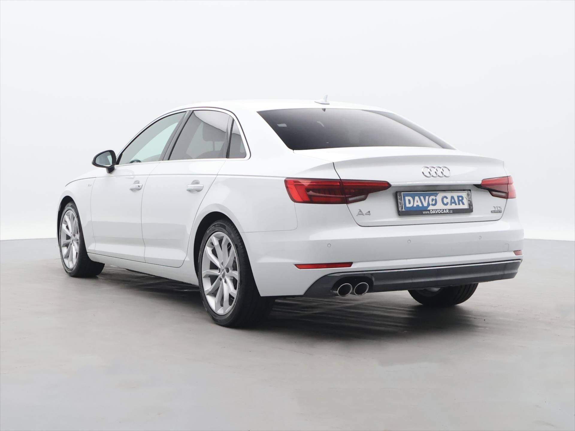 Audi A4, 2,0 TDI 140 kW S-Line S-Tronic - fotka 5
