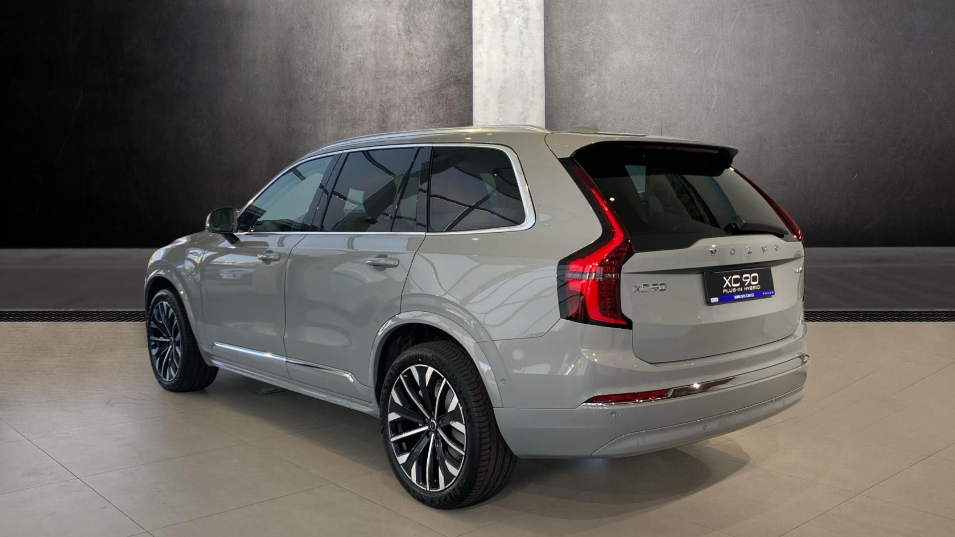 Volvo XC90, ULTRA BRIGHT, T8 AWD, 228+107 - fotka 4