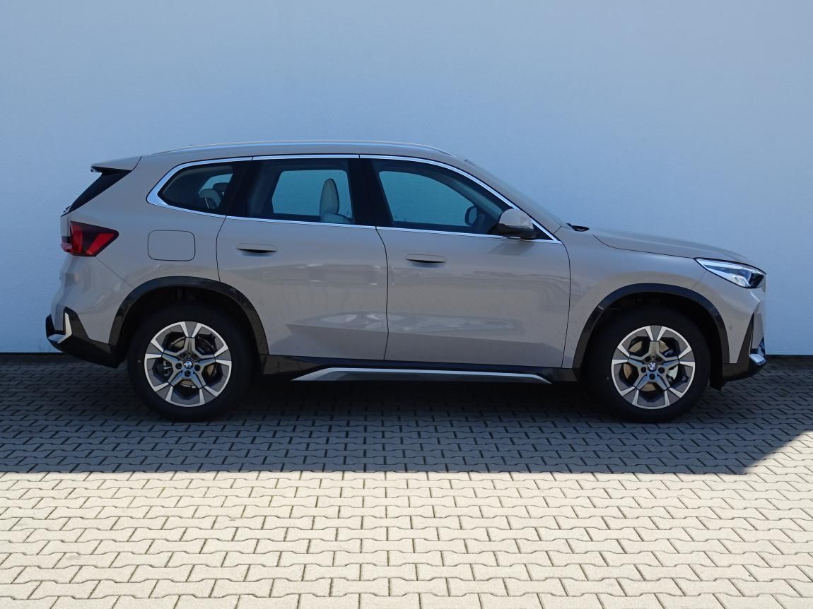 BMW X1, sDrive18i - fotka 3