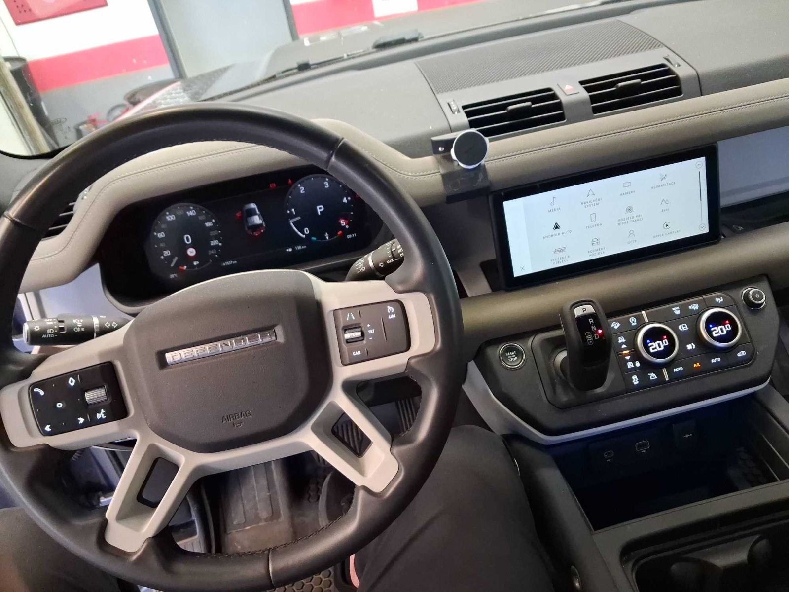 Land Rover Defender, D250 AWD - fotka 3