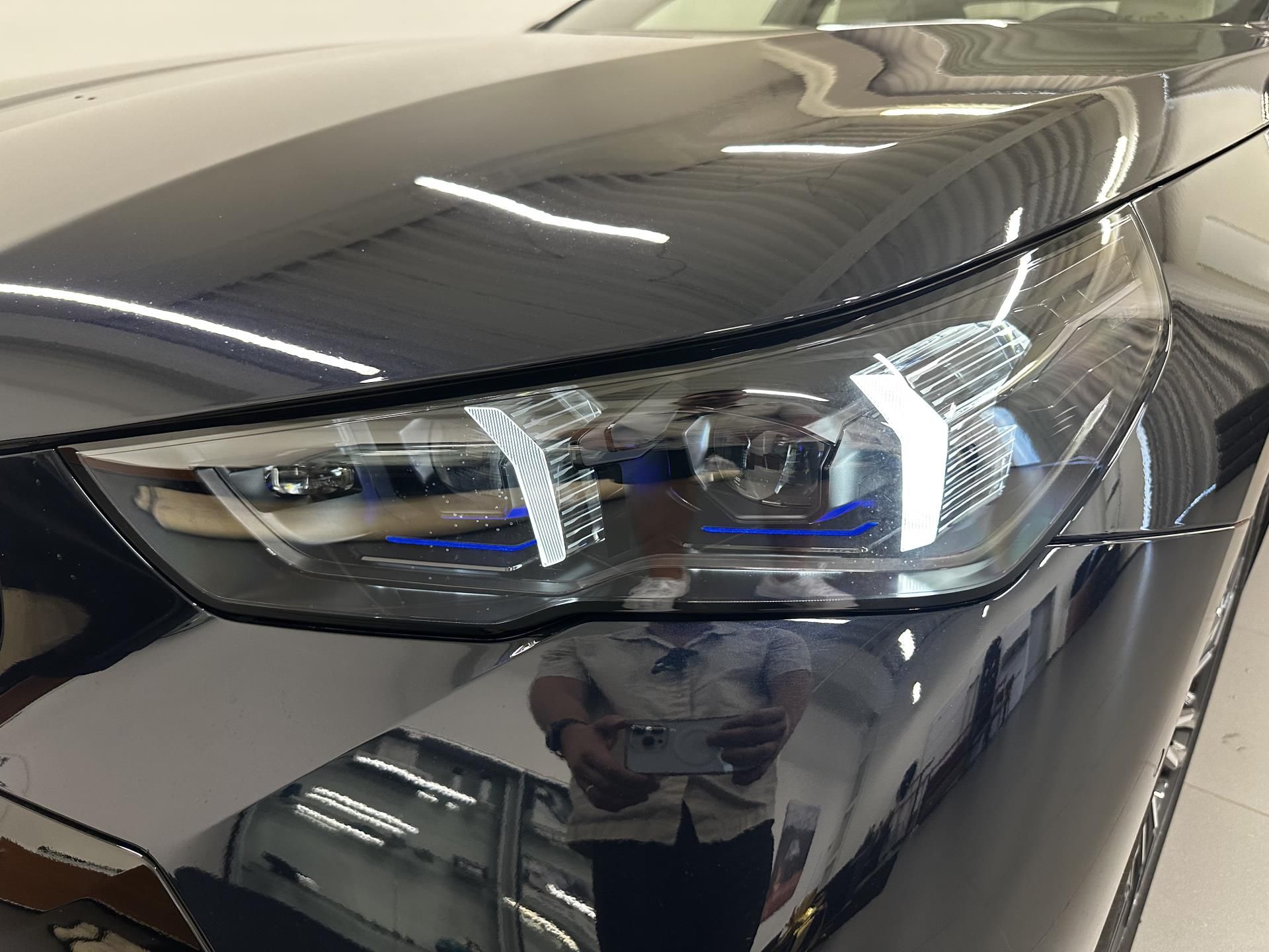BMW Řada 5, 520d xDrive Sedan - fotka 4