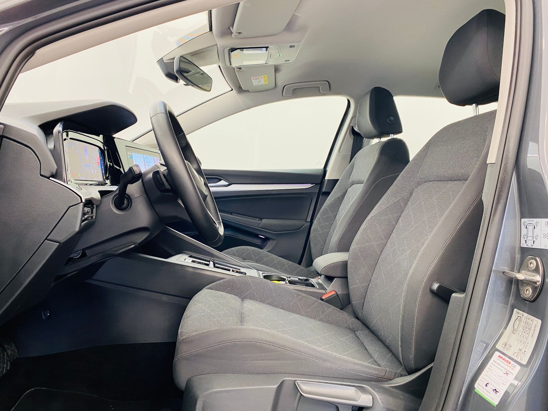 Volkswagen Golf, 2.0 TDI DSG 85kW Life - fotka 5