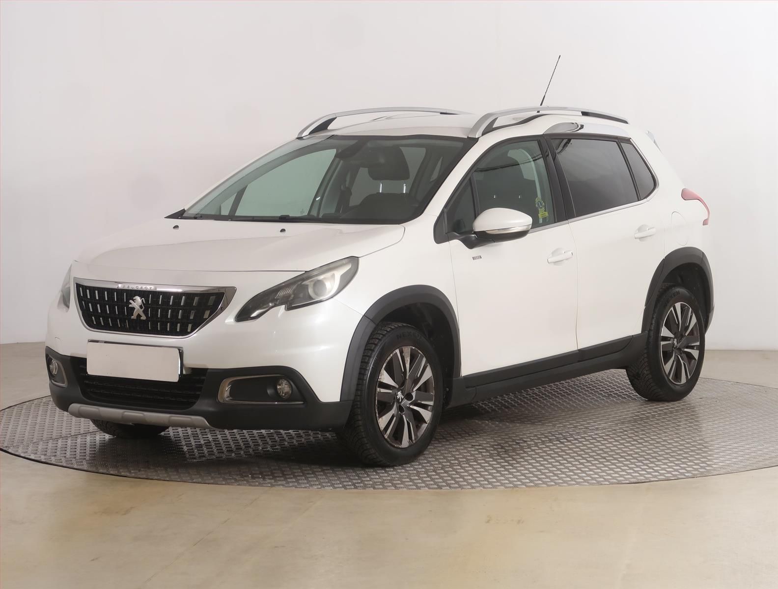 Peugeot 2008, 1.2 PureTech, Style, Automat - fotka 2
