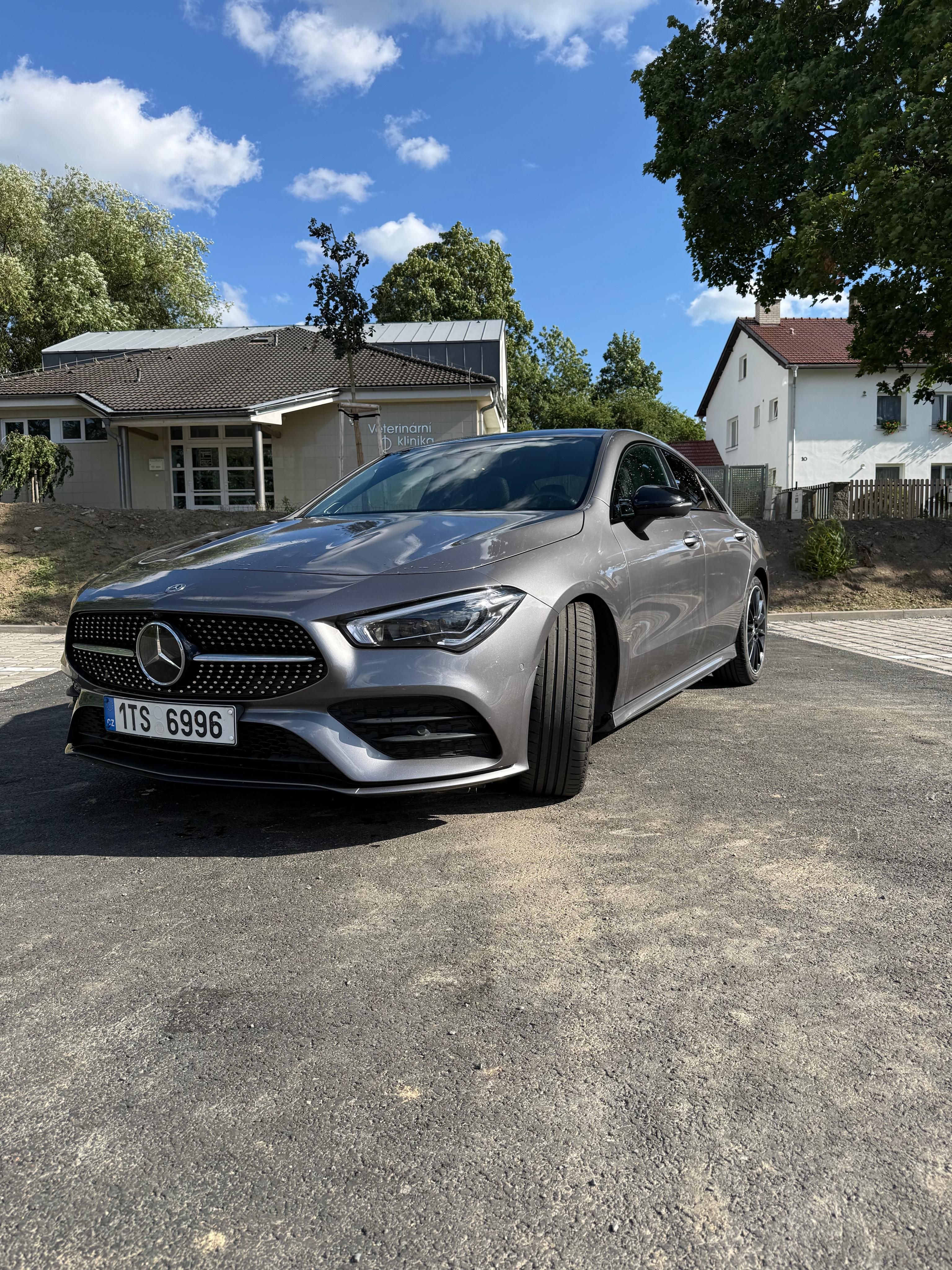 Mercedes-Benz CLA