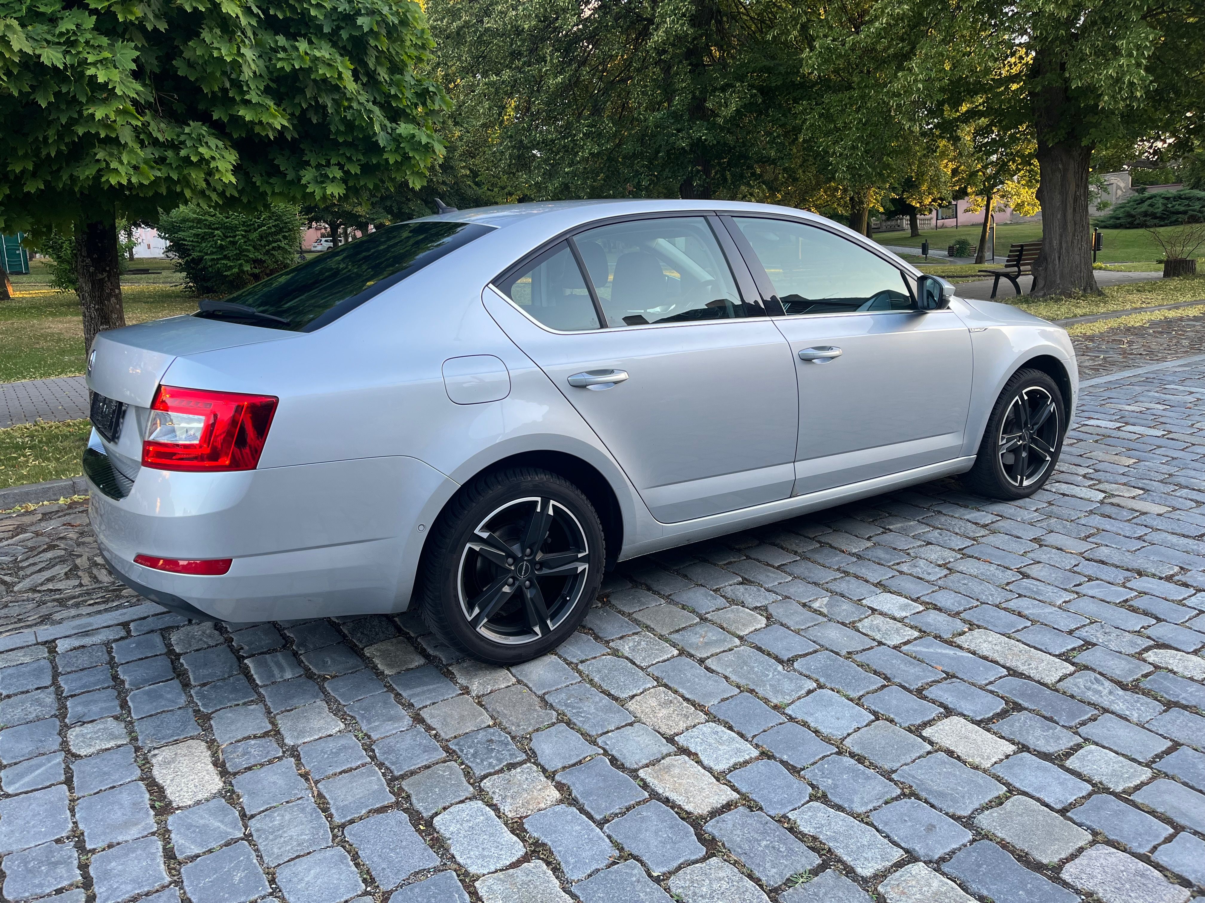 Škoda Octavia, 1.4 TSI,Elegance - fotka 4