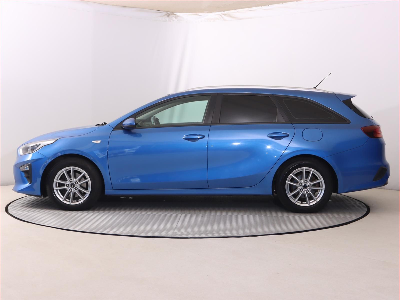 Kia Cee´d, 1.6 CRDi, Serv.kniha - fotka 3