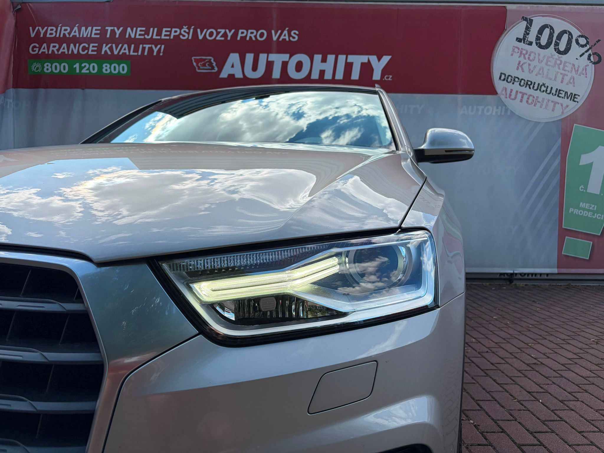 Audi Q3, 1.4 TFSi, Serviska, TOP - fotka 3