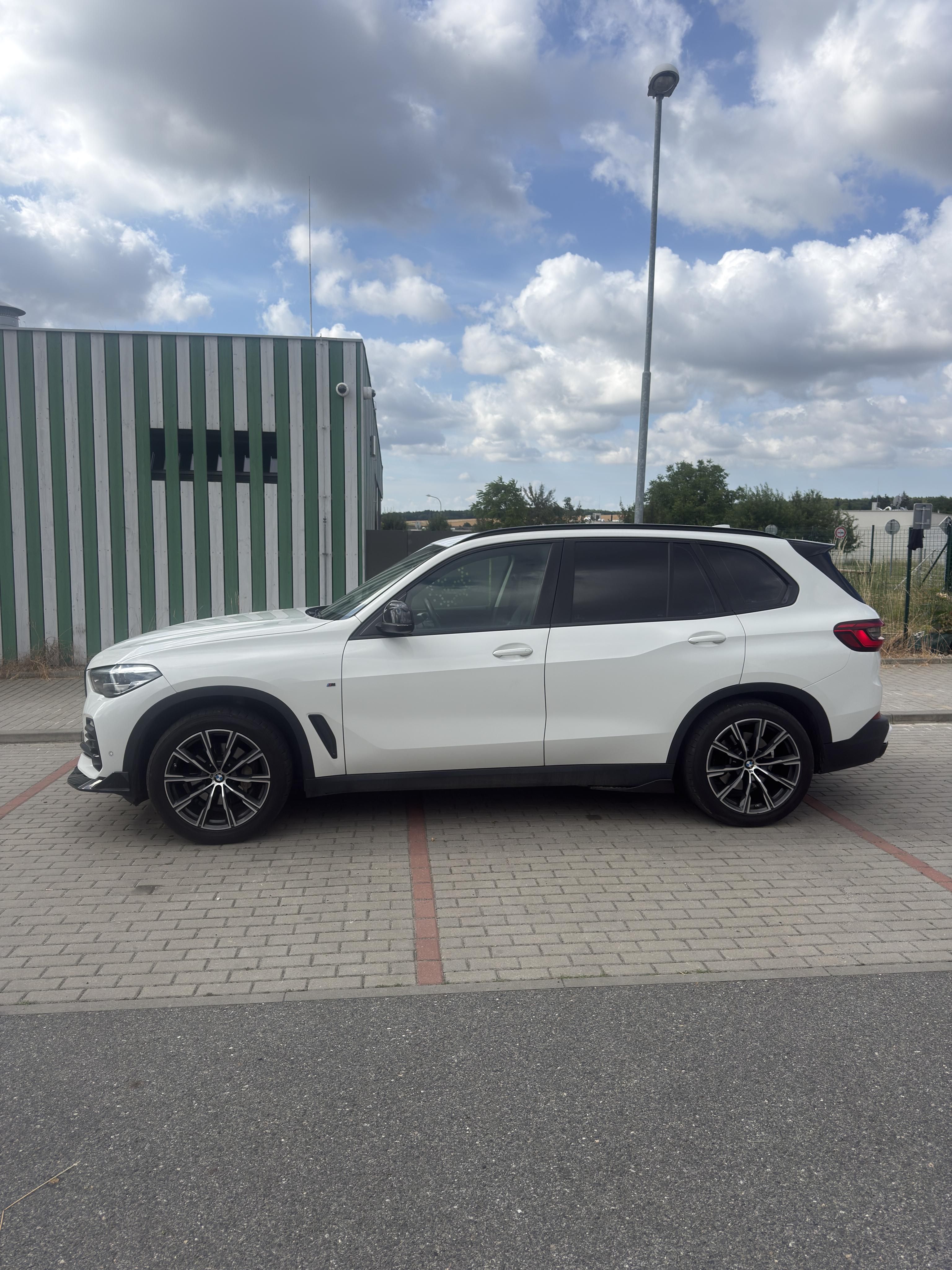 BMW X5, 30d 195 kW xDrive ČR DPH - fotka 4