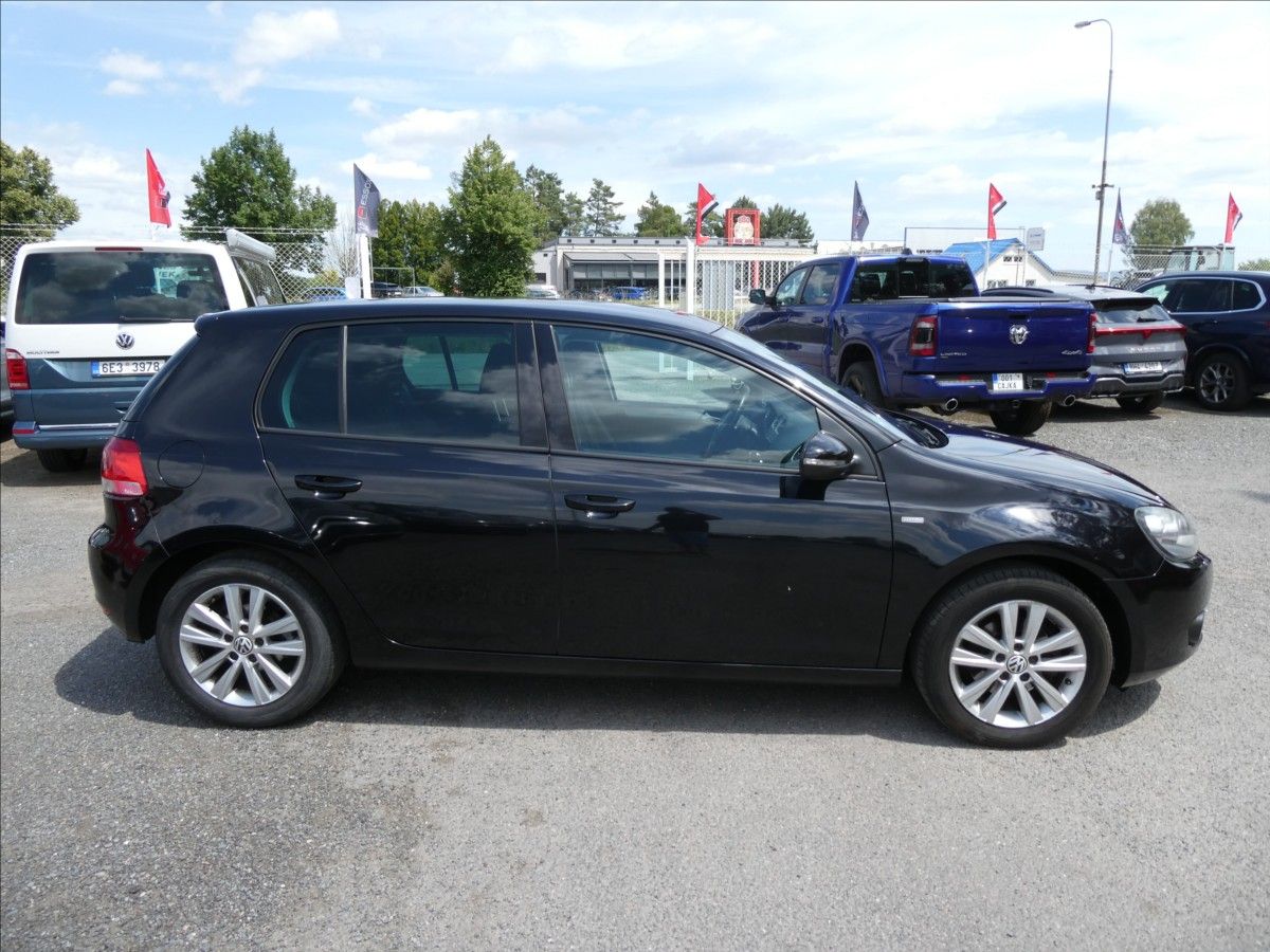 Volkswagen Golf, 1,2 TSi 77kW Match,po rozvodec - fotka 2