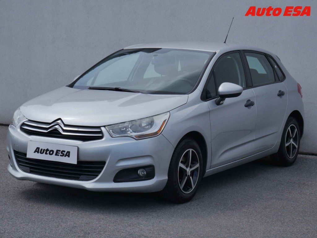 Citroën C4, 1.4i,2.maj,ČR - fotka 3
