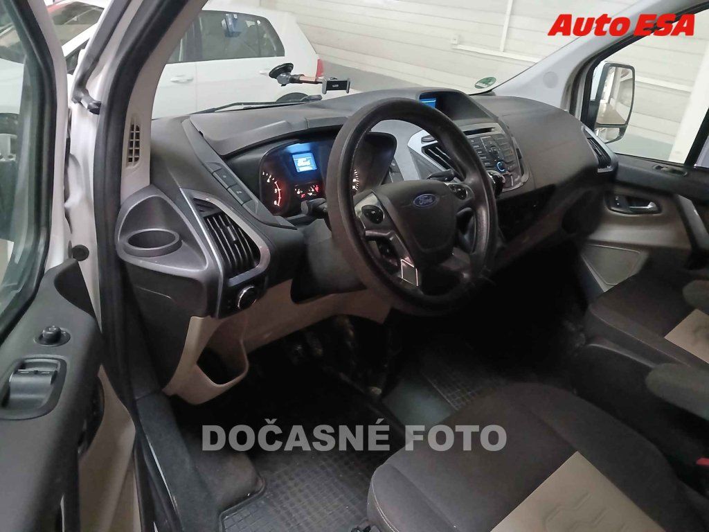 Ford Tourneo Custom, 2.2 - fotka 3