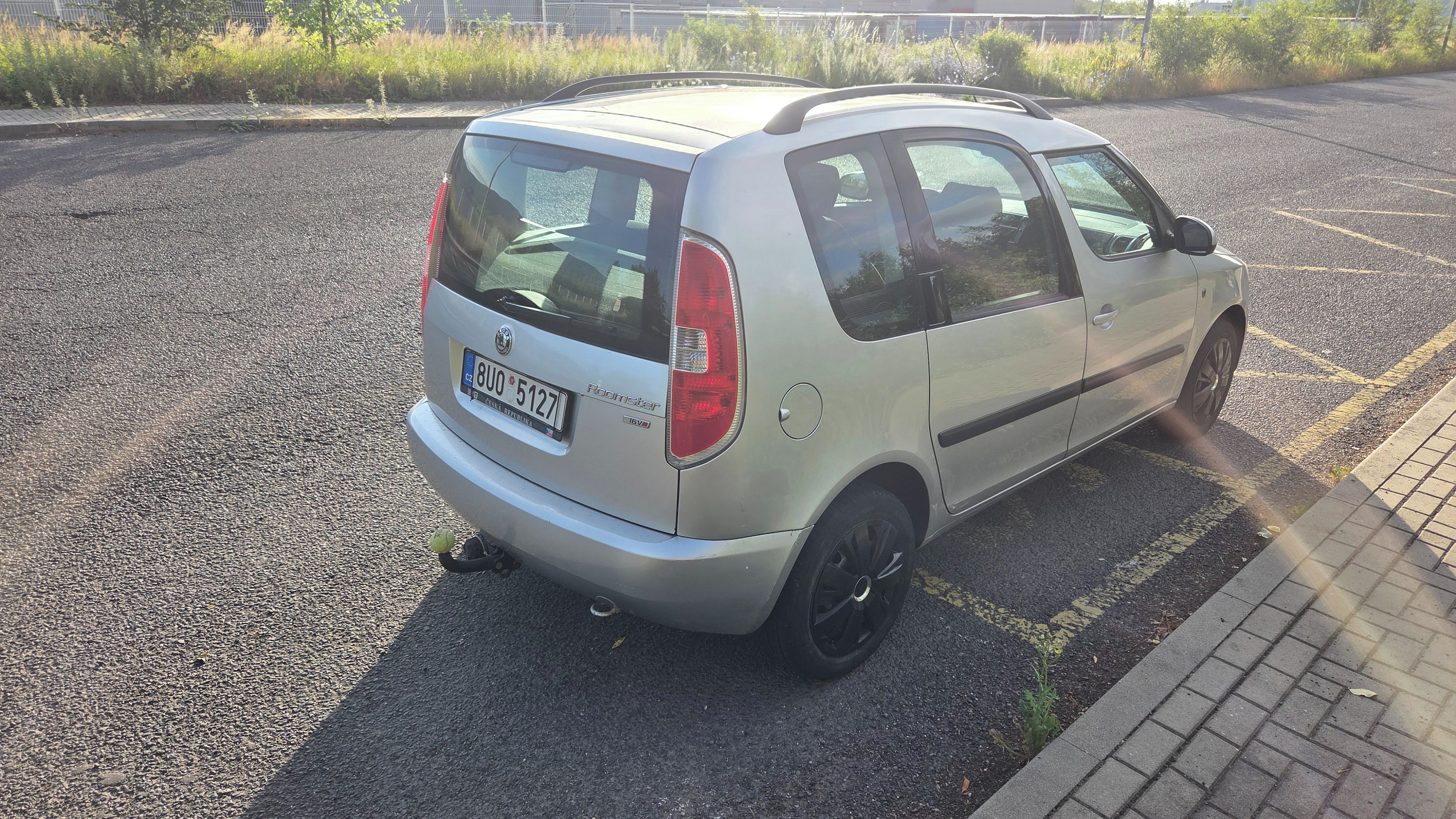 Škoda Roomster, 1.6 benzin - fotka 3