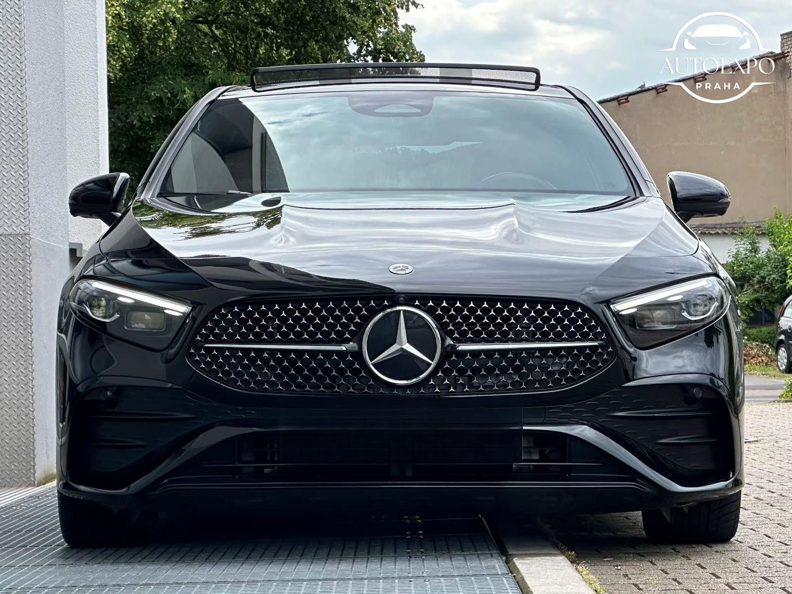 Mercedes-Benz Třídy A, 200d LIMO AMG*PANORAMA*KEYLESS - fotka 2