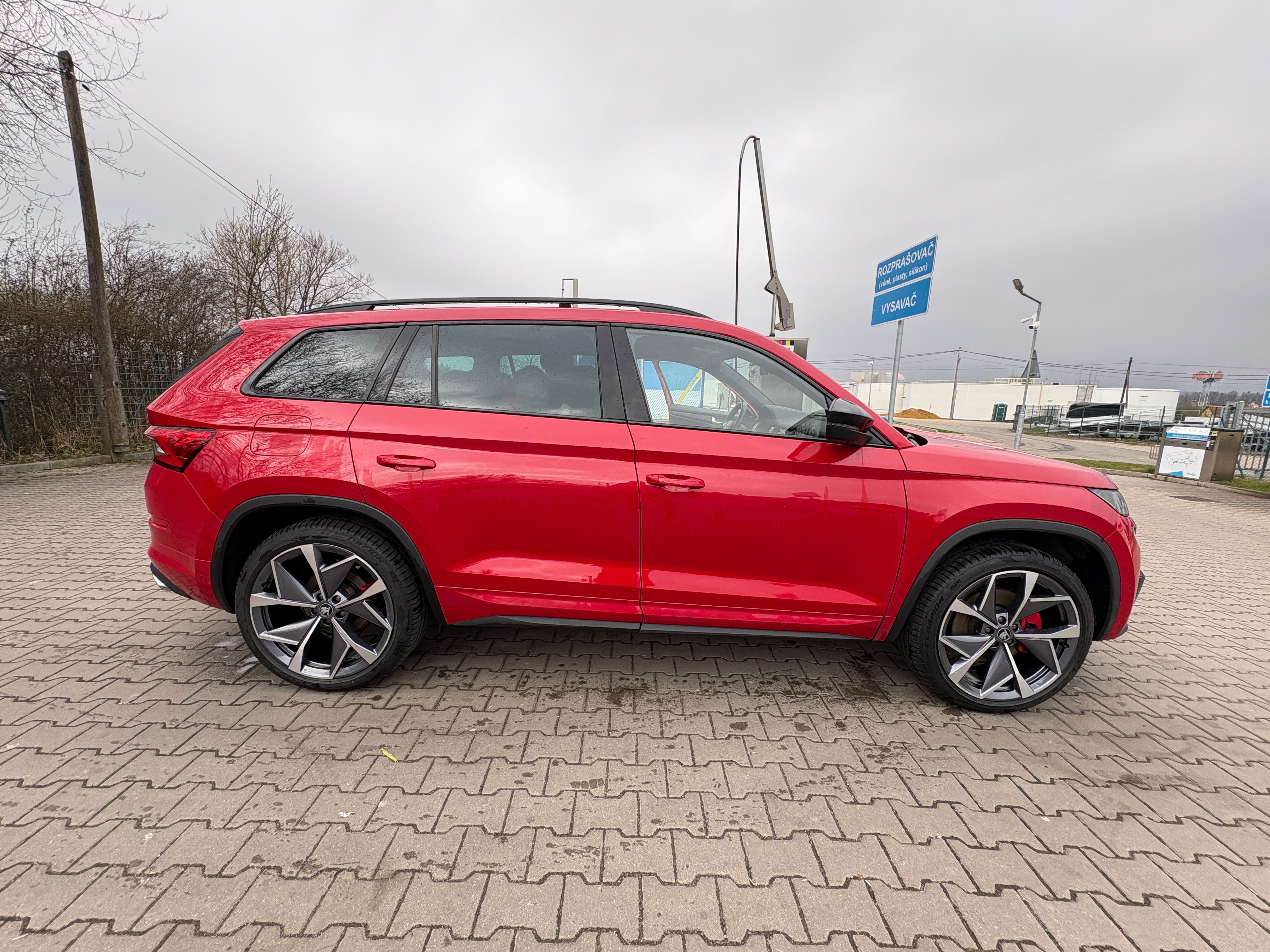 Škoda Kodiaq, Kodiaq RS BiTDi, 300k , R21" - fotka 2