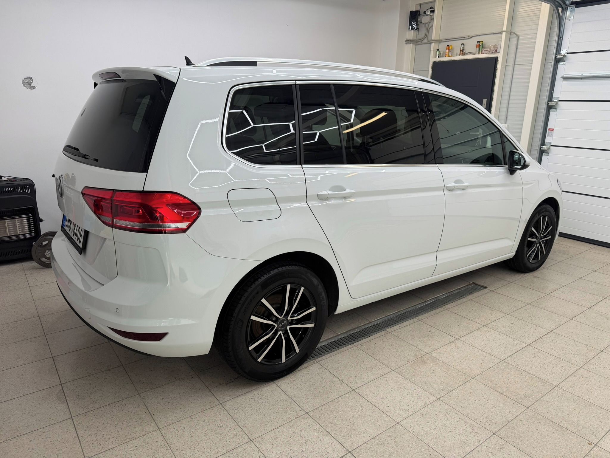 Volkswagen Touran, Volkswagen Touran 2.0 TDI DSG - fotka 2