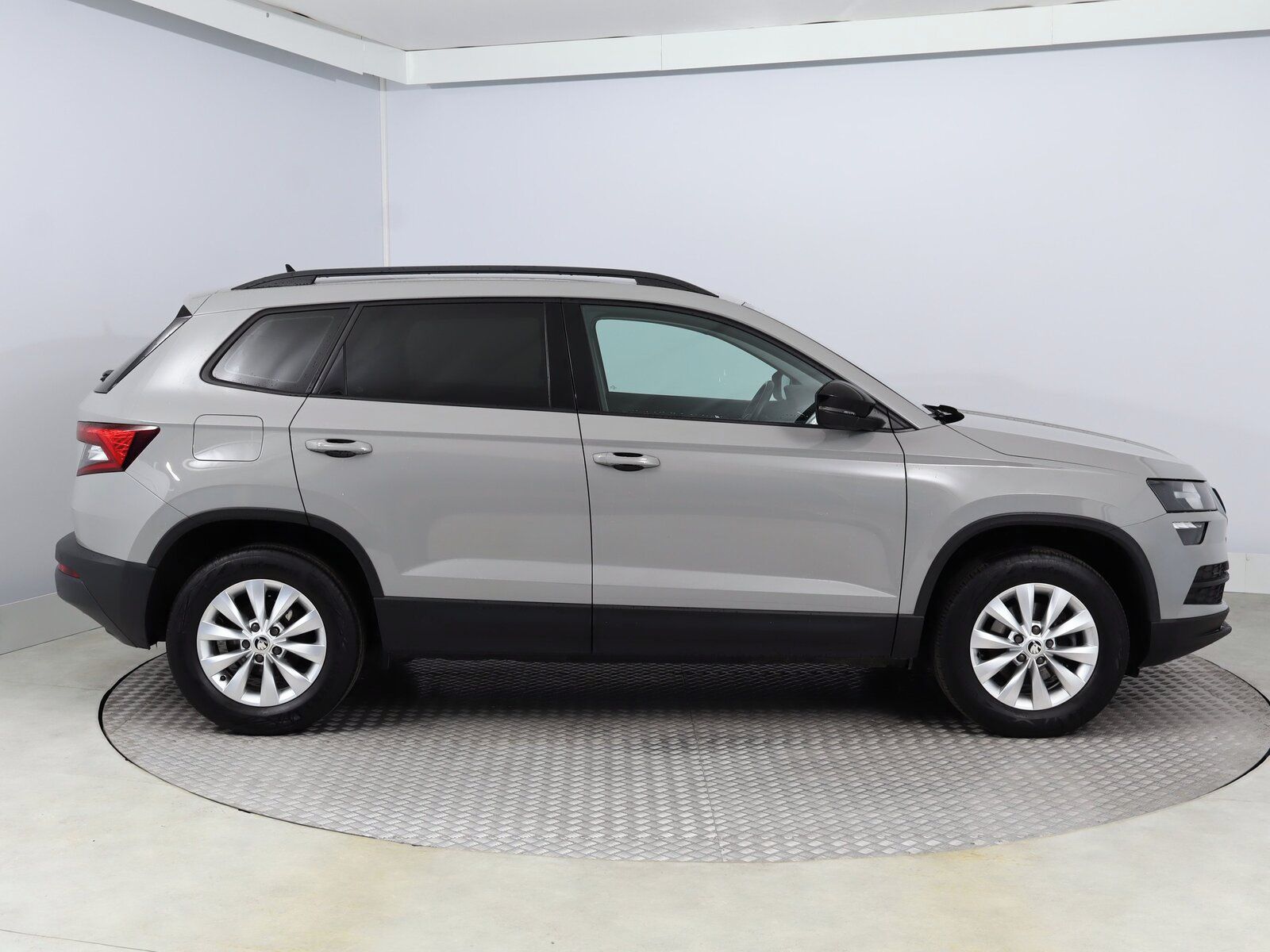 Škoda Karoq, 1.0 TSI, Serv.kniha - fotka 6