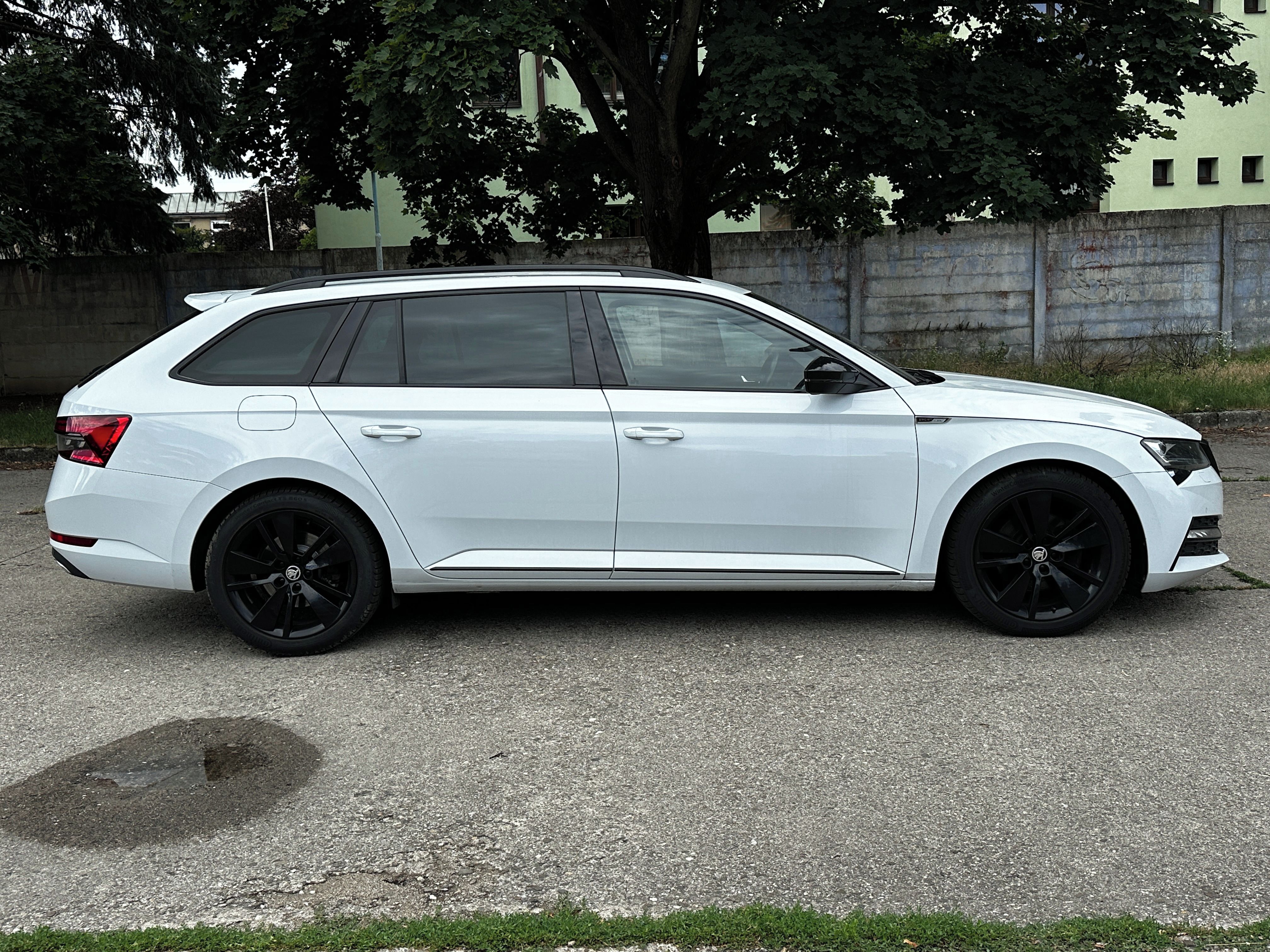 Škoda Superb, 1.5TSI 110kW SportLine, ČR! - fotka 5