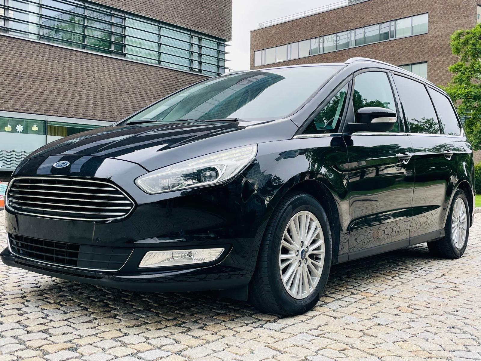 Ford Galaxy, 2.0TDCi MANUÁL 7MÍST TAŽNÉ - fotka 3