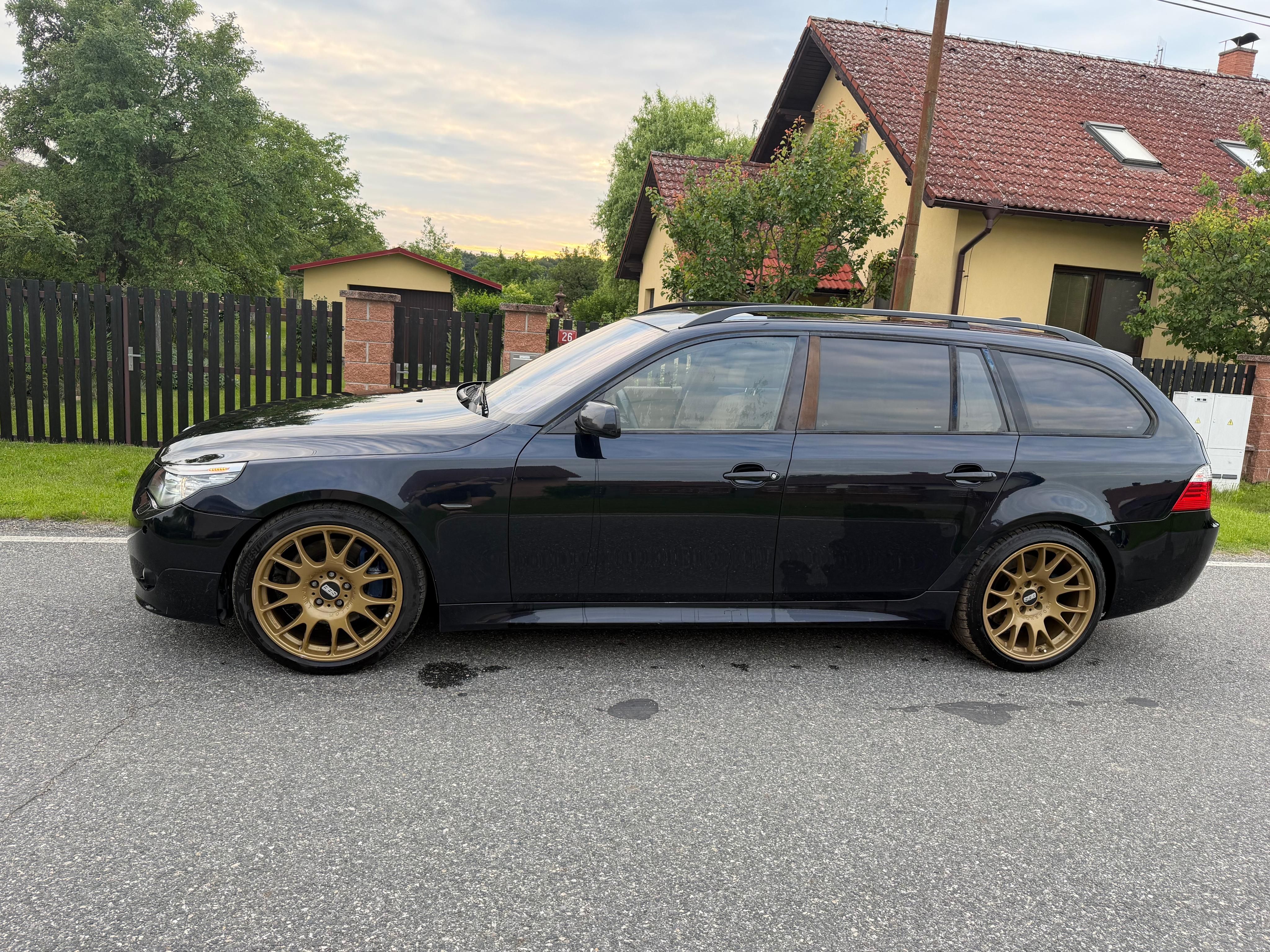 BMW Řada 5, 535d - fotka 4