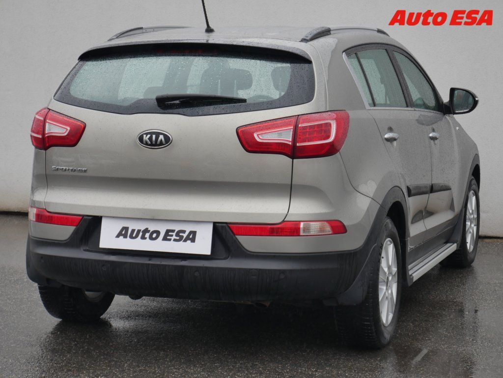 Kia Sportage, 2.0 CRDi 4x4,ČR,autoAC - fotka 4