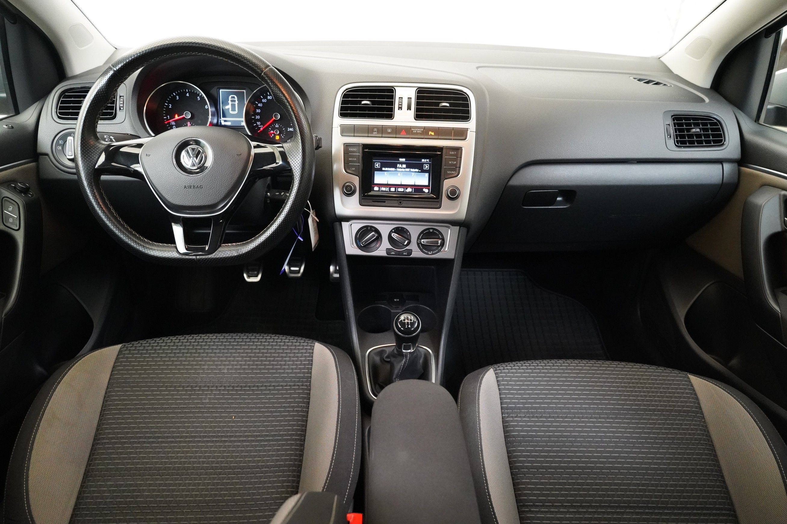 Volkswagen Polo, 1.2 TSI 66 kW Cross - fotka 5