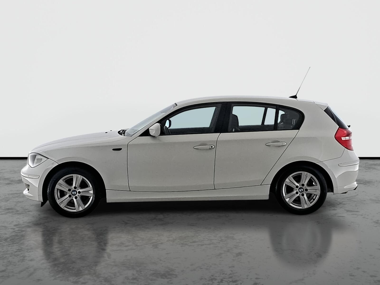 BMW Řada 1, 116i, Tažné - fotka 3