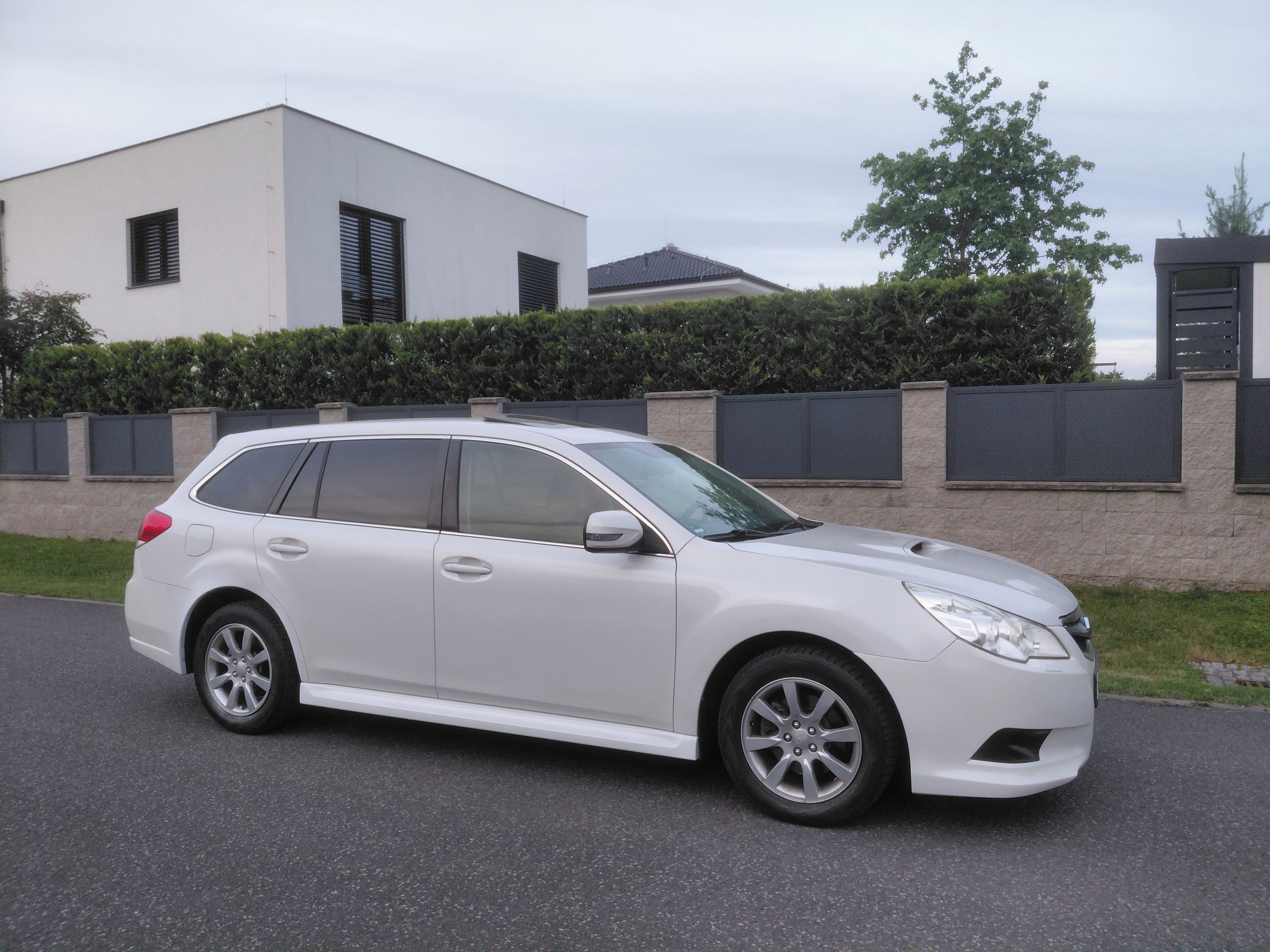 Subaru Legacy, 2.0D 4x4 4WD Kuže,Plná výbava - fotka 3