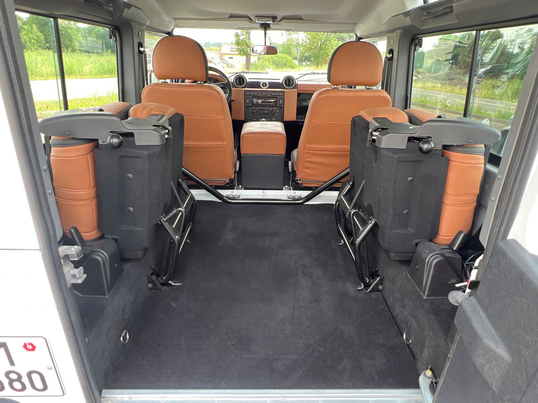 Land Rover Defender, 2.2 TD4 90 kW 2. majitel DPH - fotka 5