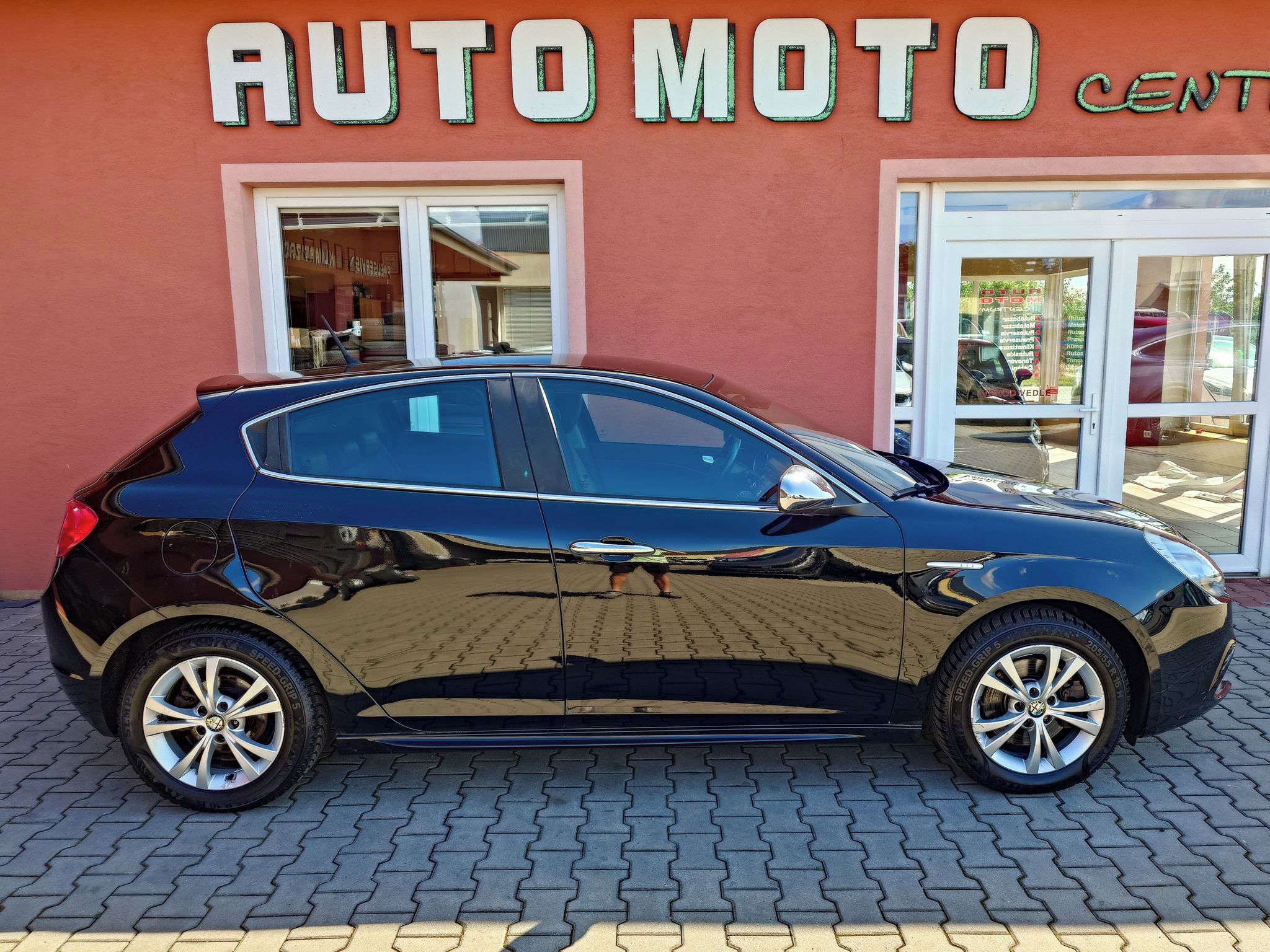 Alfa Romeo Giulietta, Collezione 1.4 Multiair 125kW - fotka 2