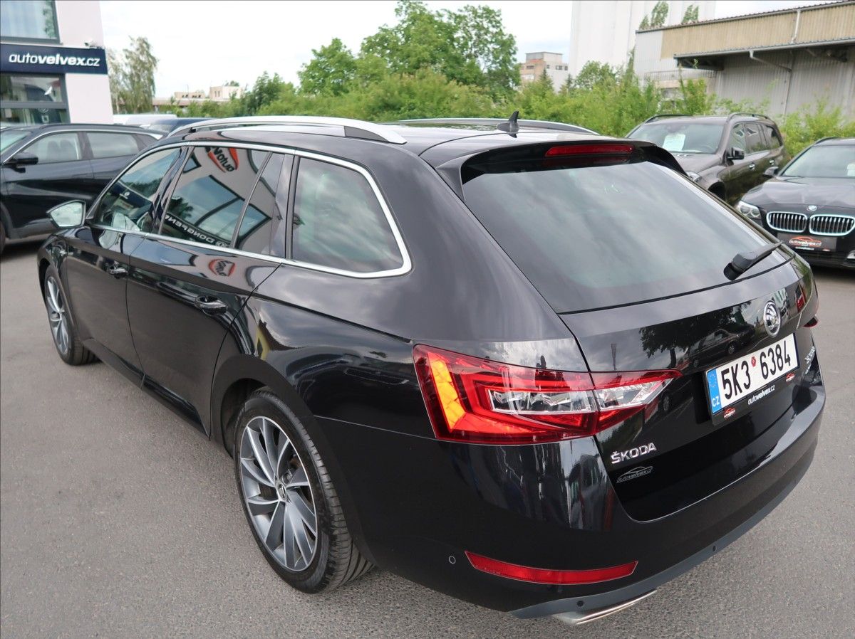 Škoda Superb, 2,0 TSi,200kW,NovéČR,L&K,4x4 - fotka 4