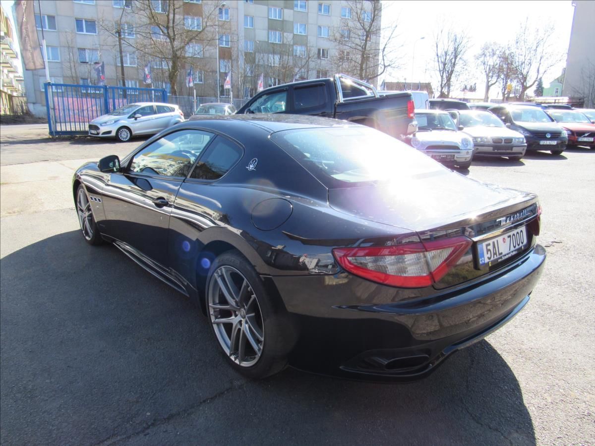 Maserati GranTurismo, 4,7 V8 Sport - fotka 6