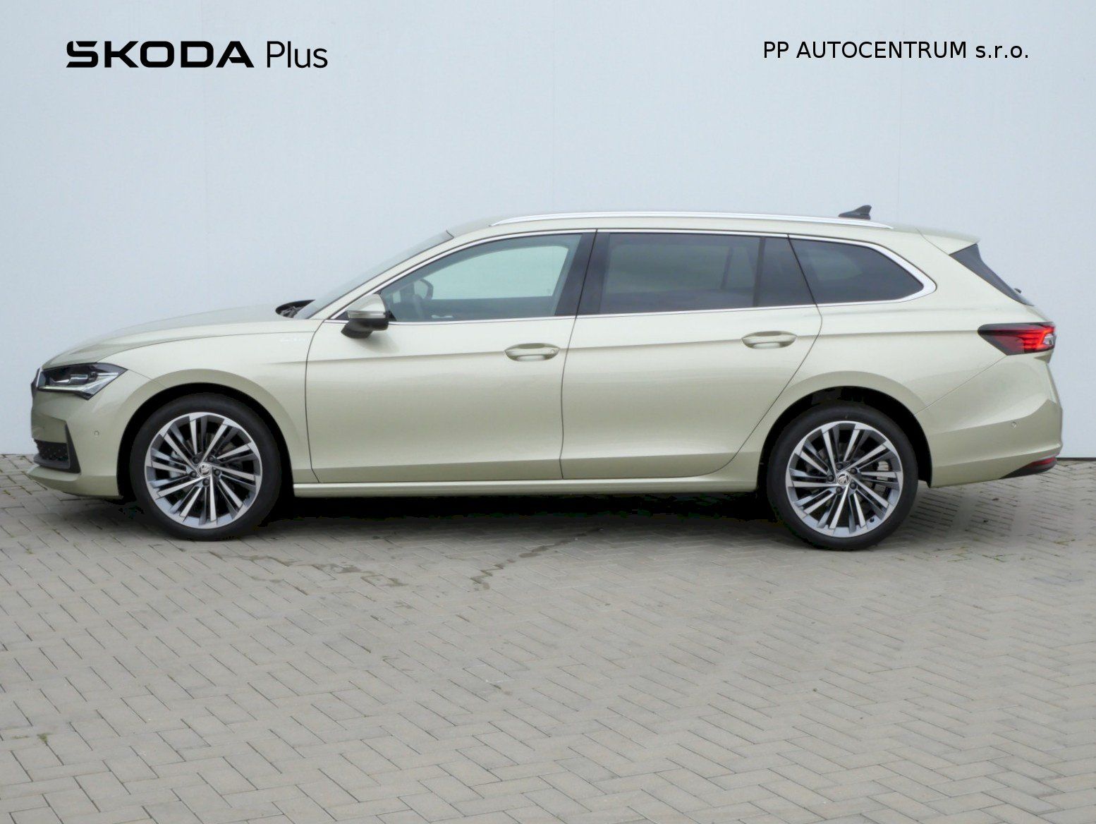 Škoda Superb, L&K DSG 2.0TDI 110kW - fotka 3