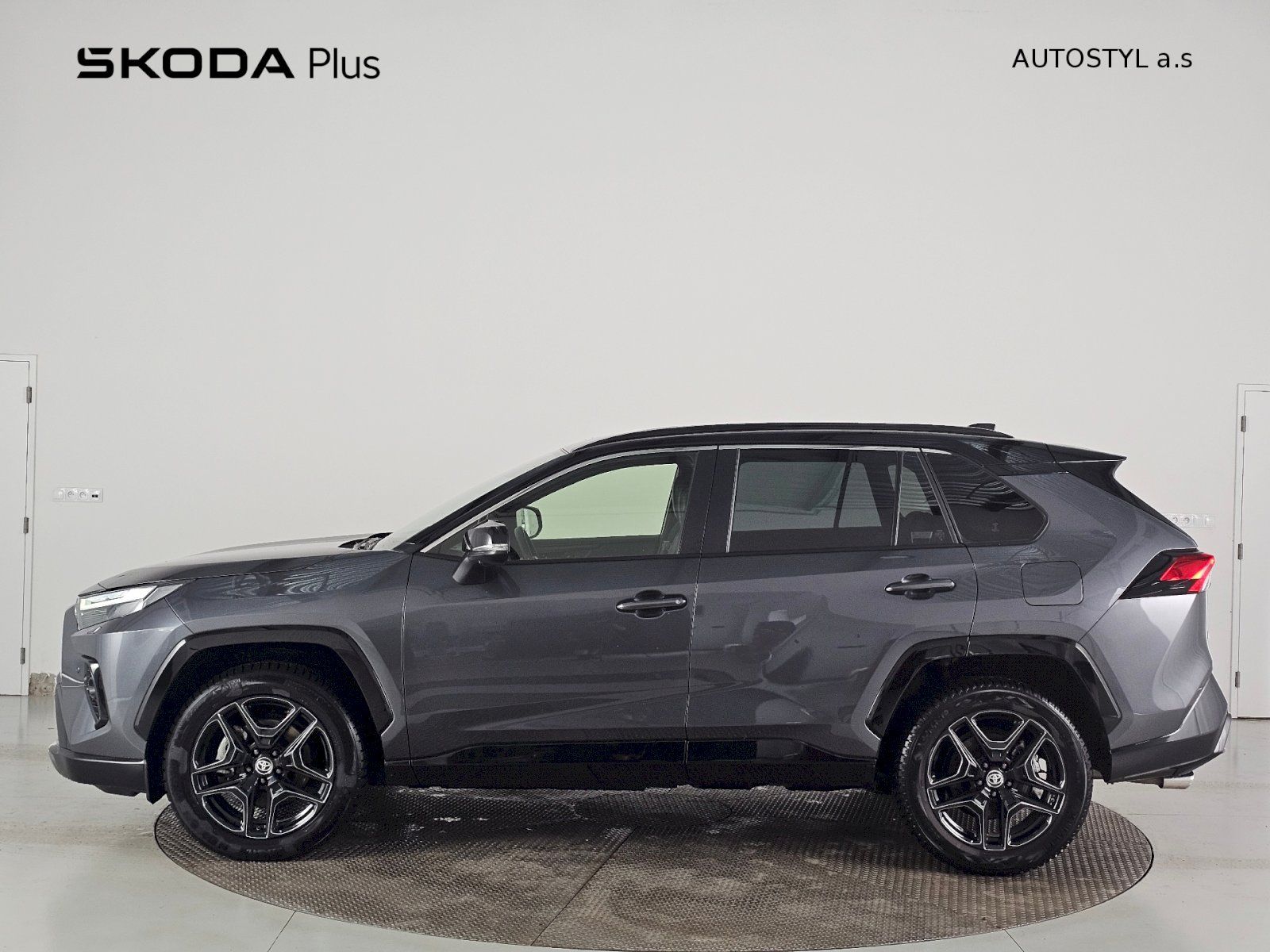 Toyota Rav4, 2.5HEV 222k 4X4 GR SPORT - fotka 3