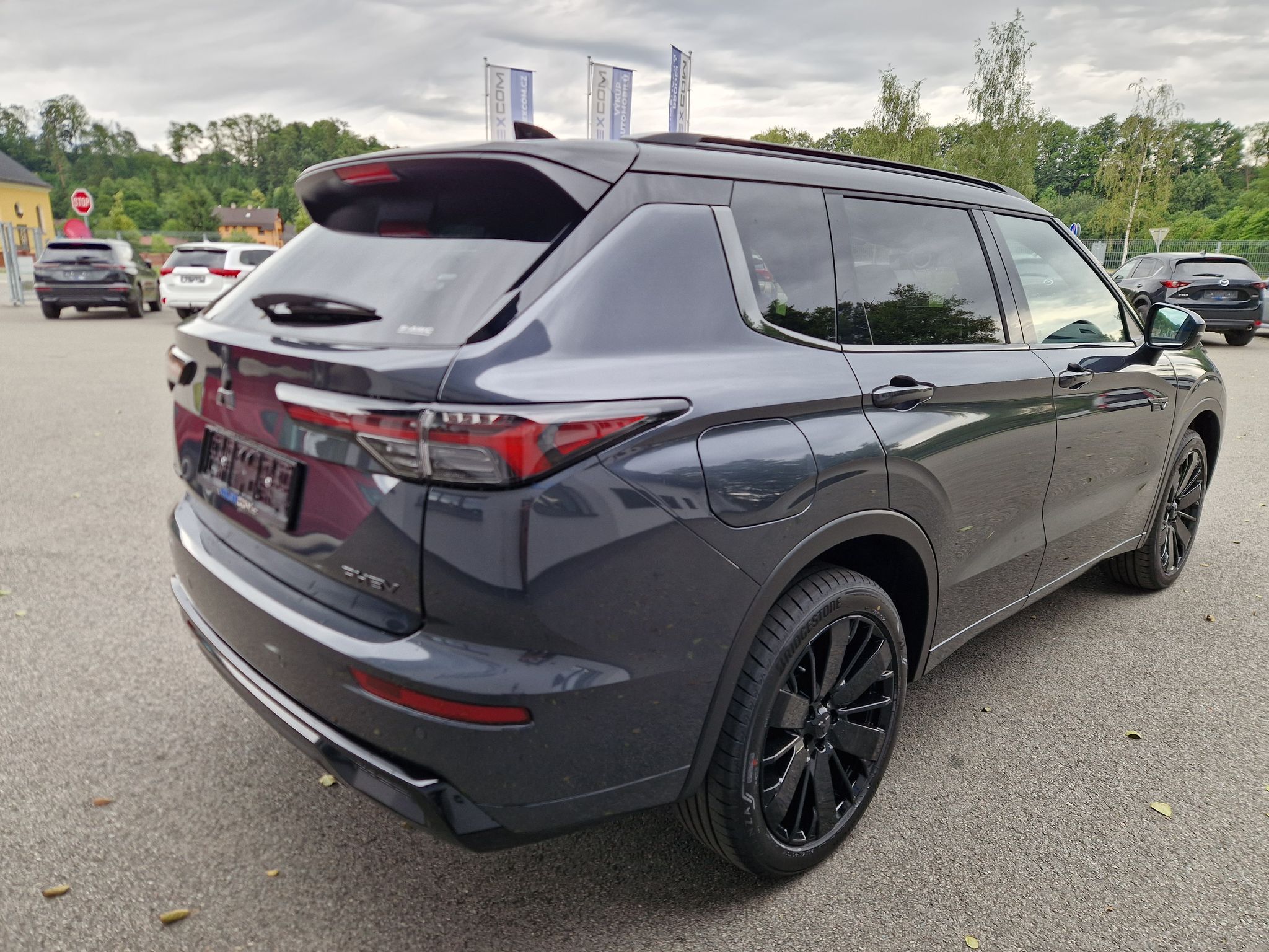 Mitsubishi Outlander, 2.4 PHEV 4x4 Back Edition,nový - fotka 5