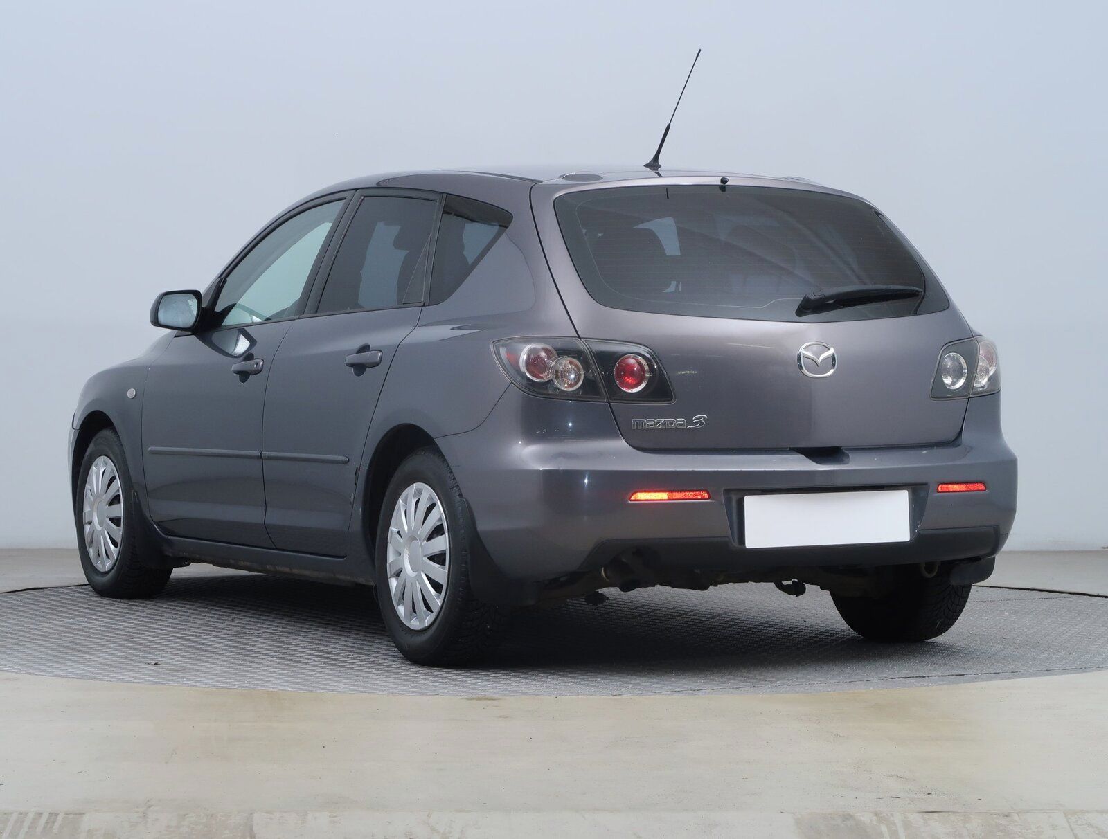 Mazda 3, 1.6 DI Turbo, po STK, Tažné - fotka 4