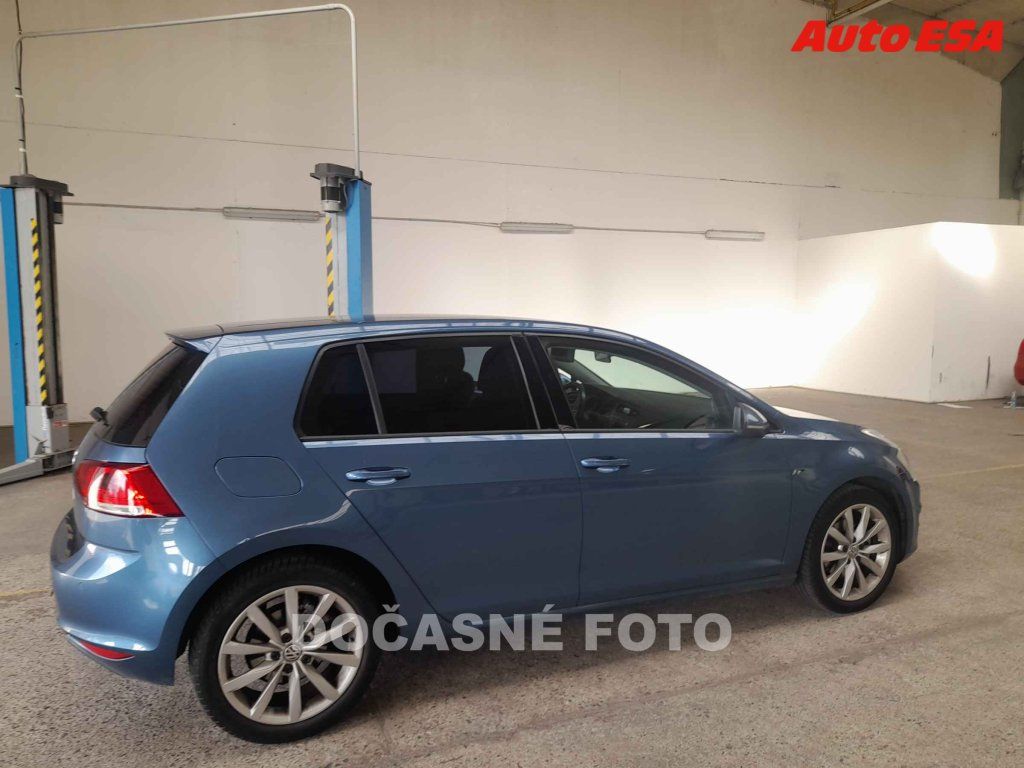 Volkswagen Golf, 1.2 TSi - fotka 2